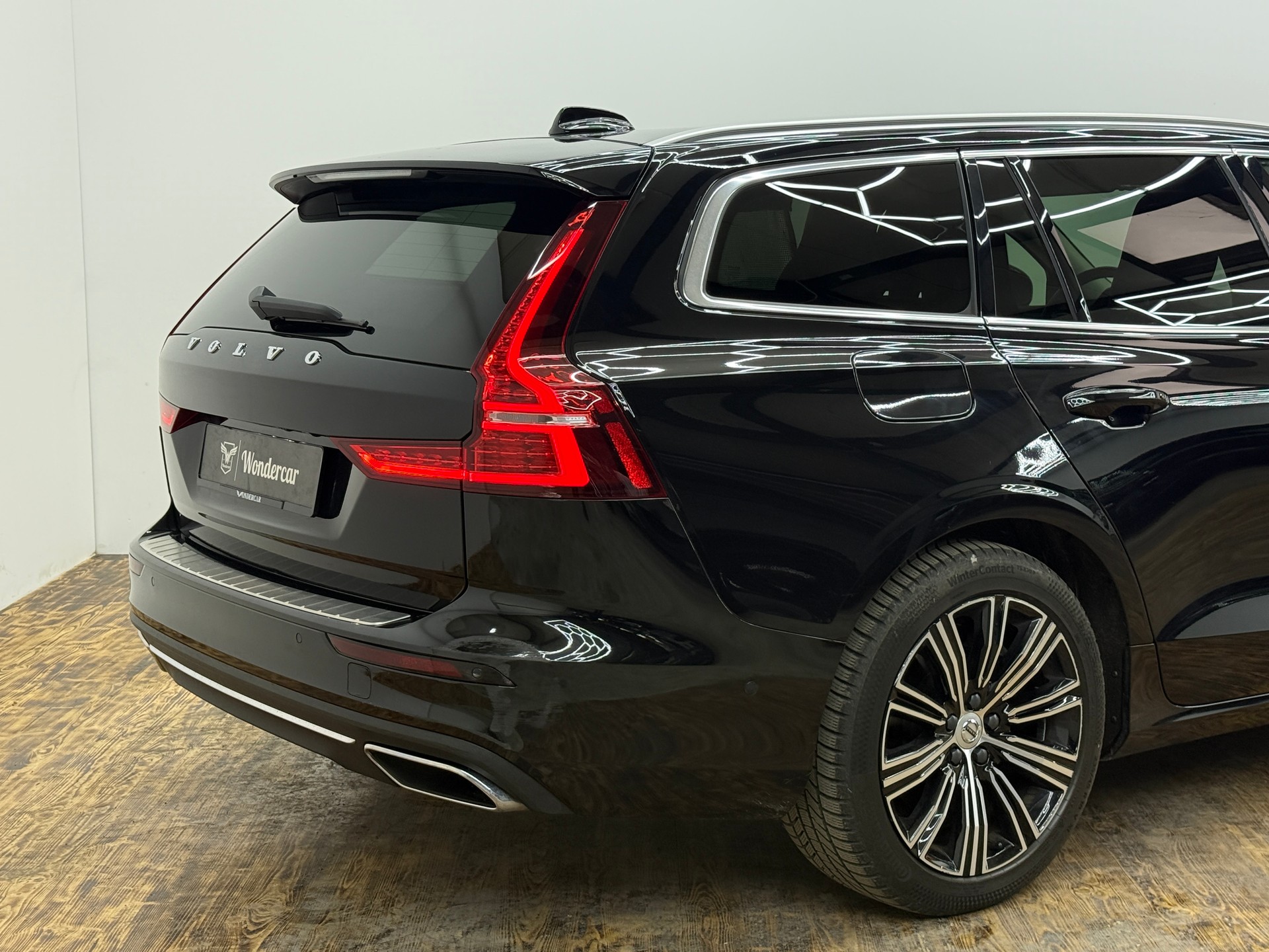 VOLVO V60 T6 eAWD Twin Engine Inscription Geartronic-image-13
