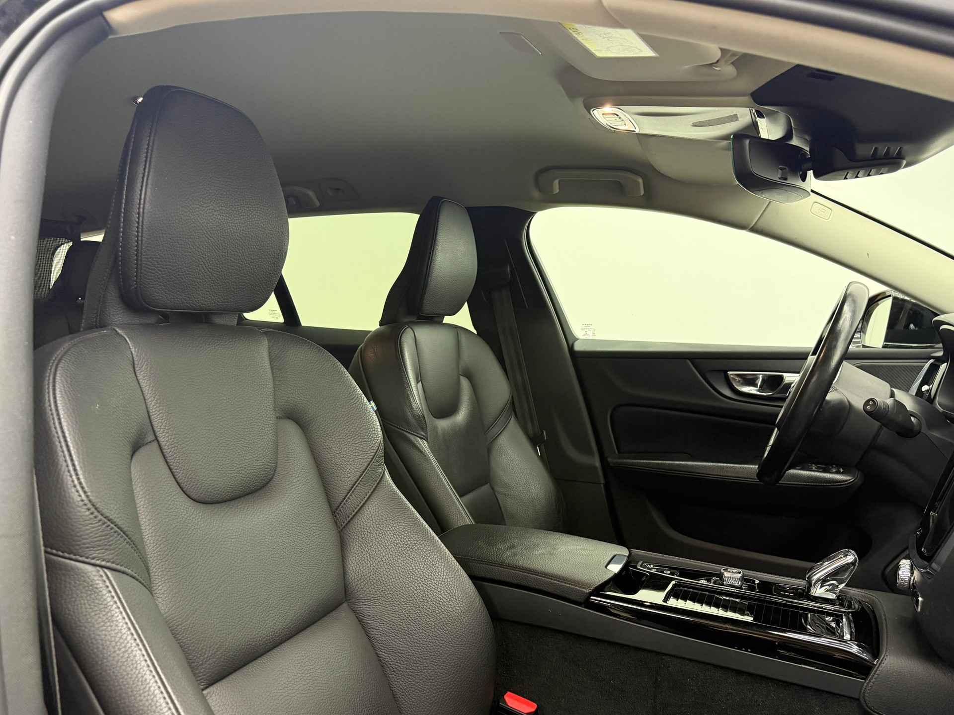 VOLVO V60 T6 eAWD Twin Engine Inscription Geartronic-image-21