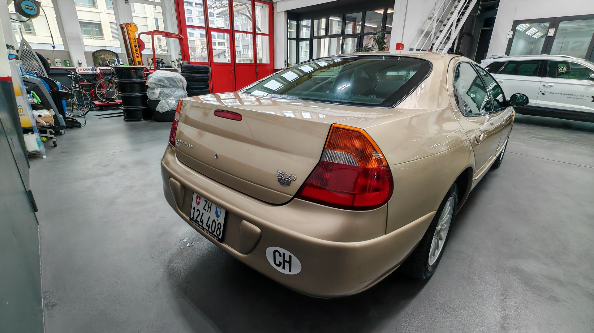 CHRYSLER 300M-image-4