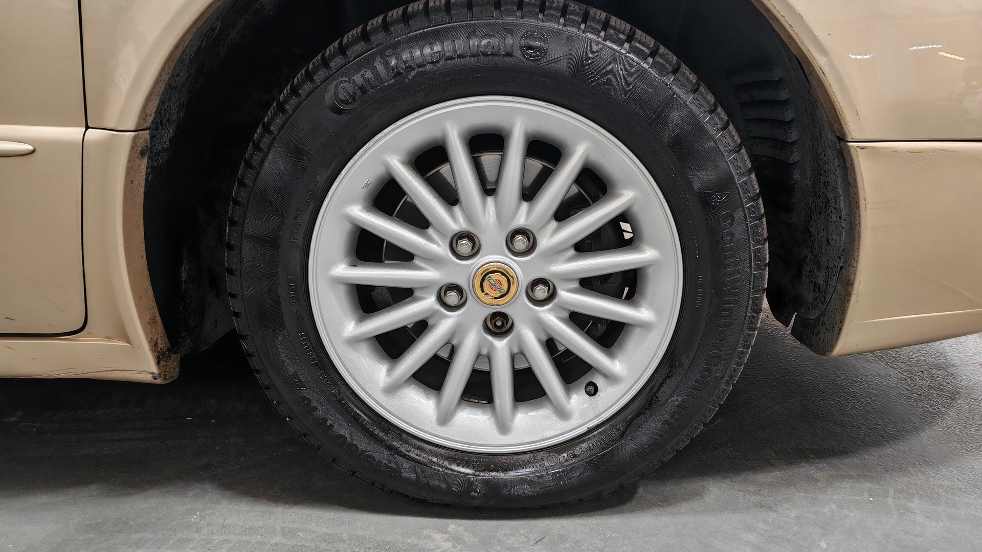 CHRYSLER 300M-image-14