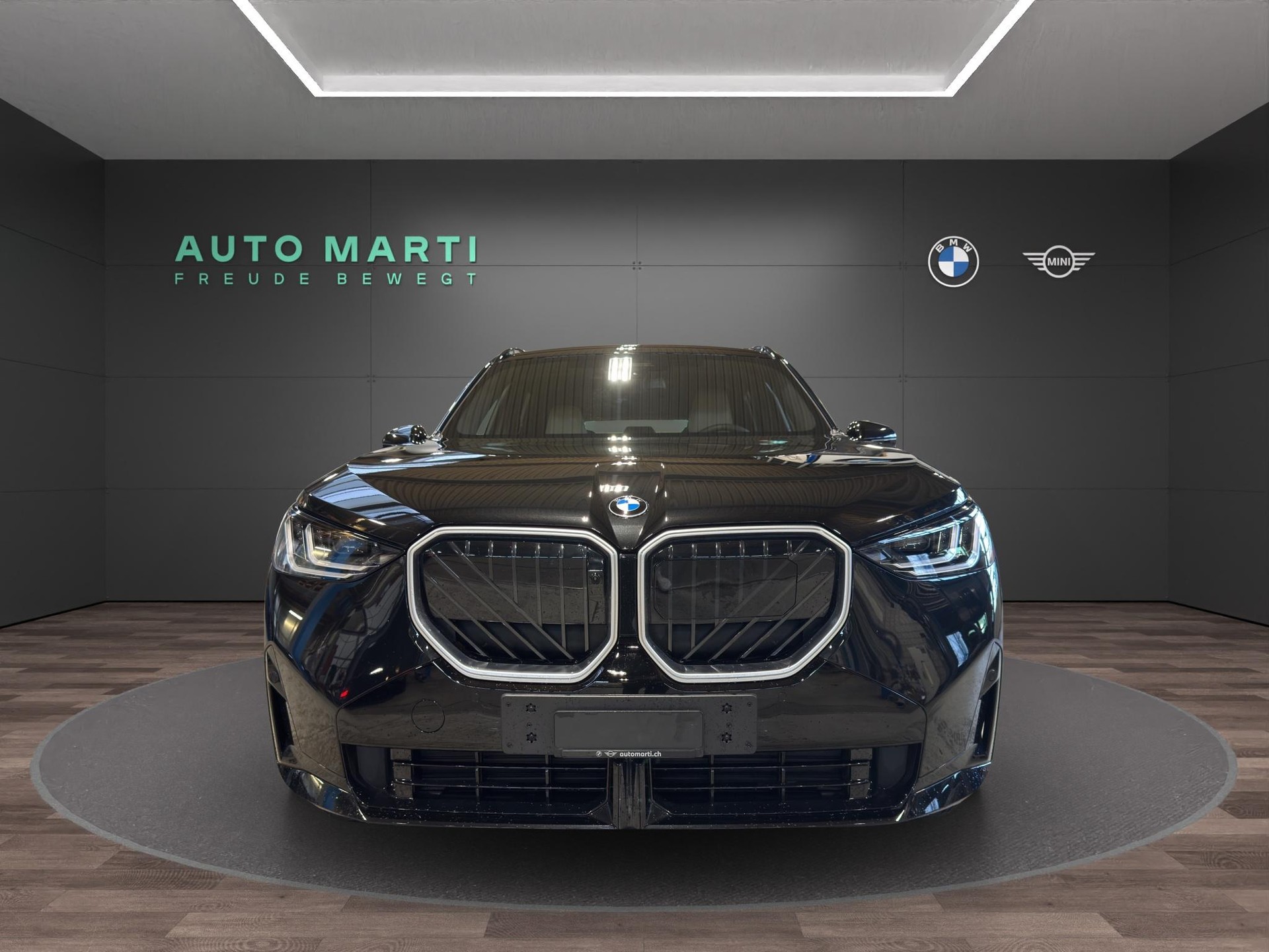 BMW X3 30e xDrive-showroom-element-3