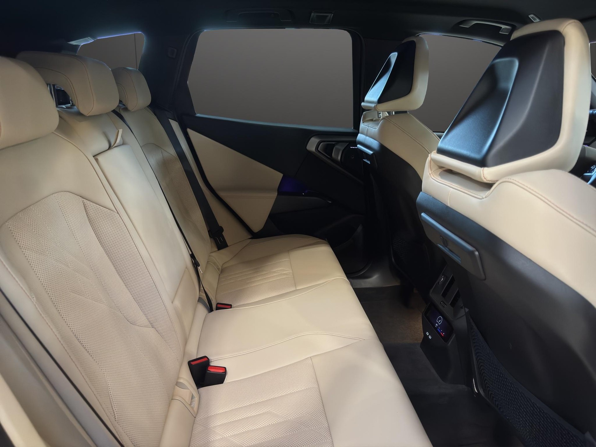 BMW X3 30e xDrive-image-16