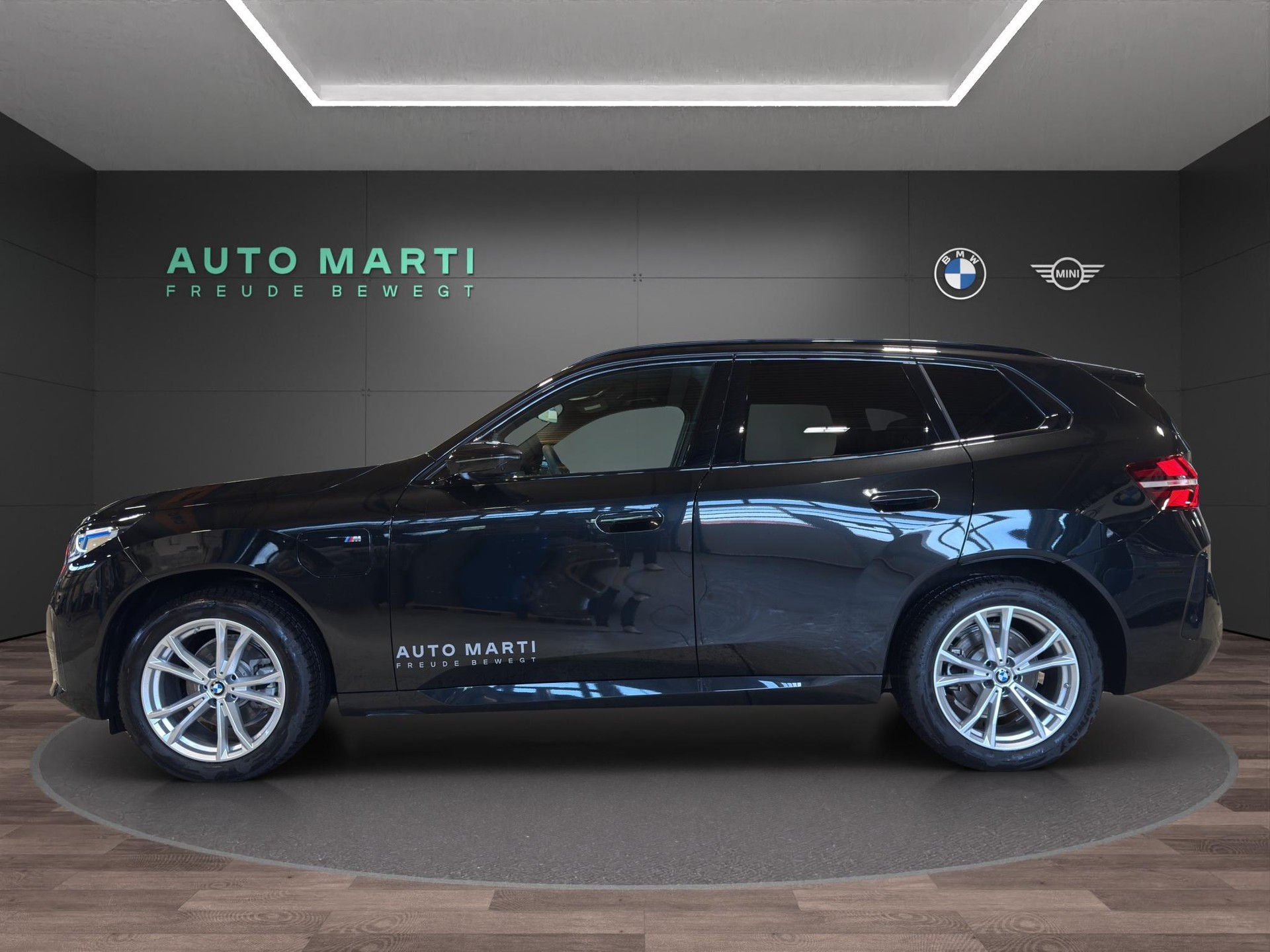 BMW X3 30e xDrive-showroom-element-1