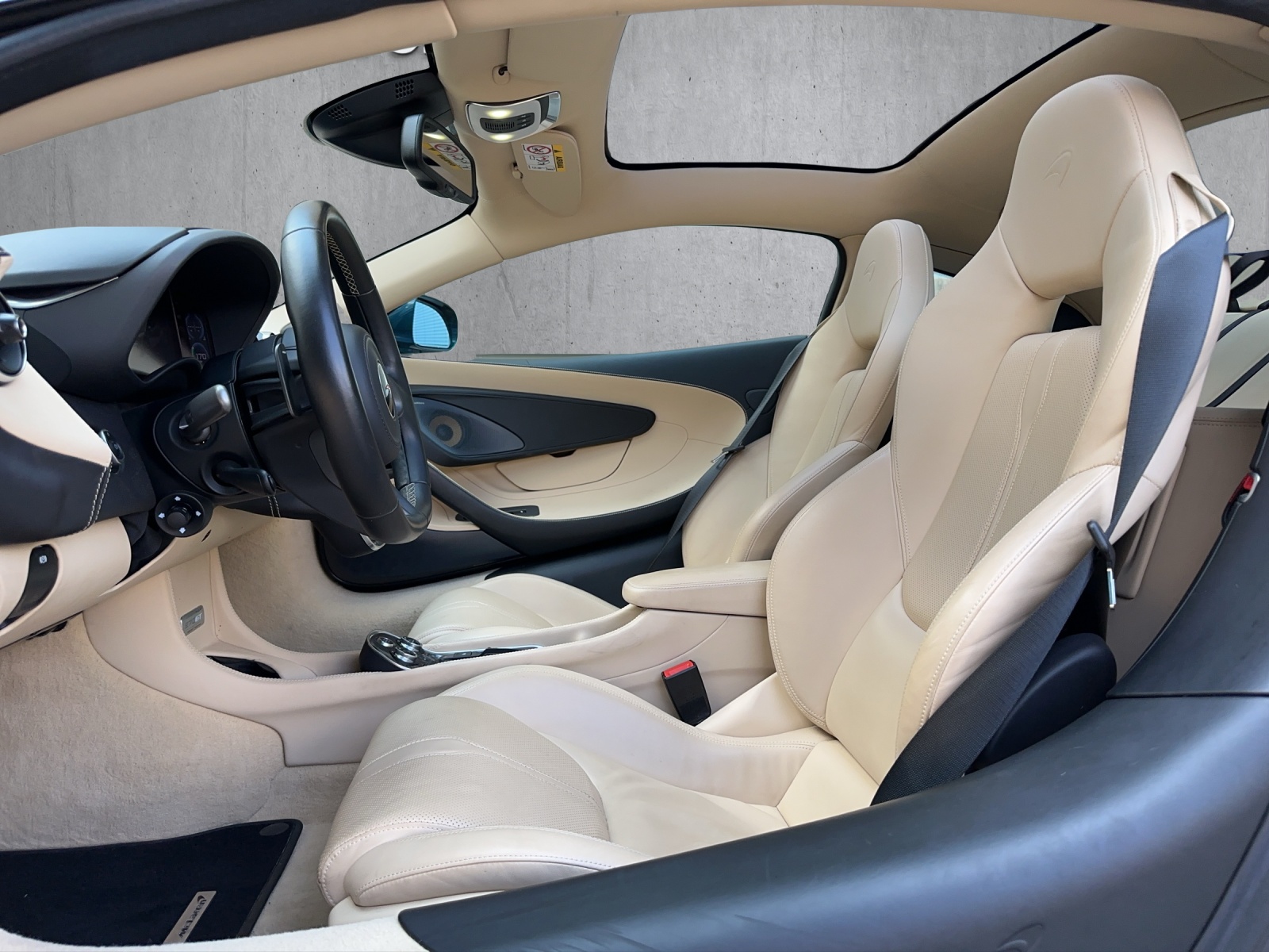 McLAREN 570GT Coupé 3.8 V8 SSG-image-11