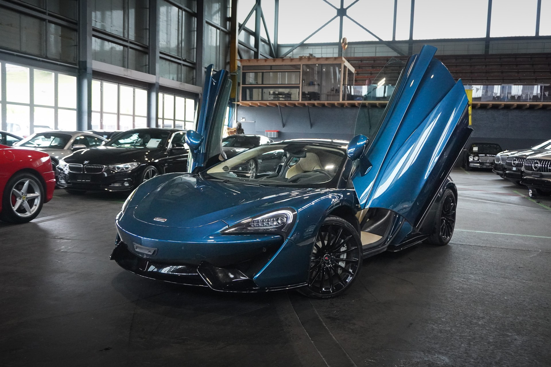 McLAREN 570GT Coupé 3.8 V8 SSG