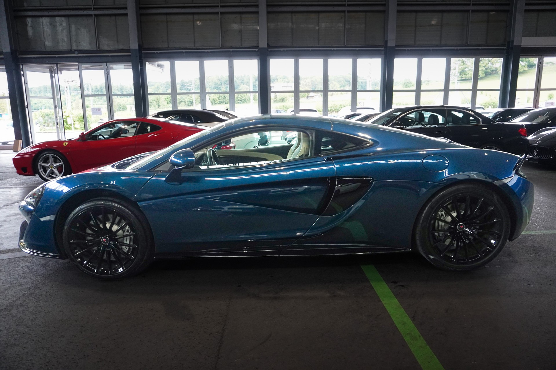McLAREN 570GT Coupé 3.8 V8 SSG-image-1