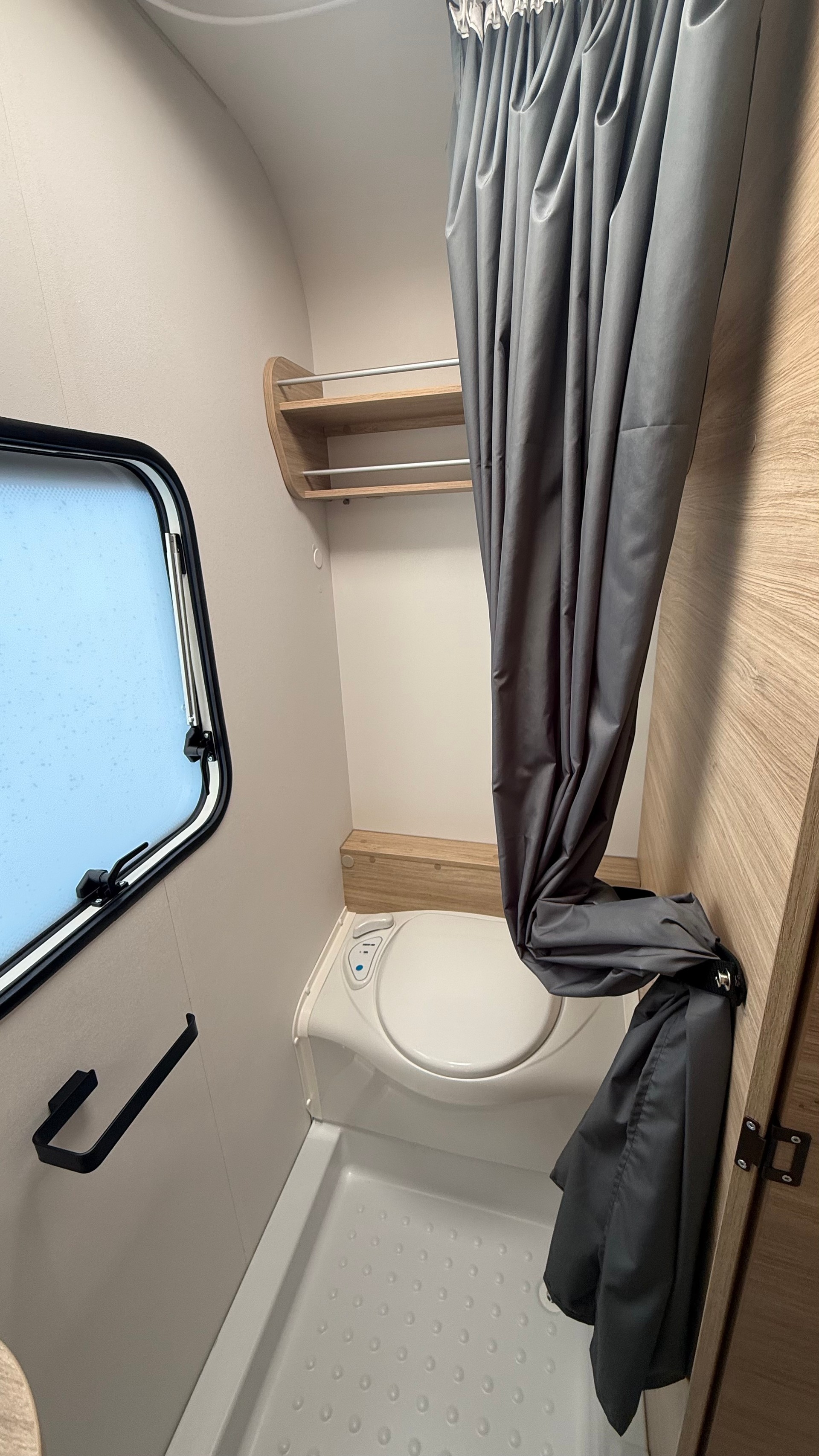 CARAVELAIR Sport Line 496-image-19