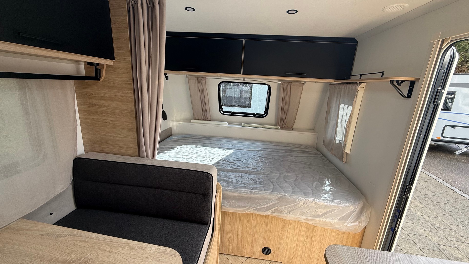CARAVELAIR Sport Line 496-image-9