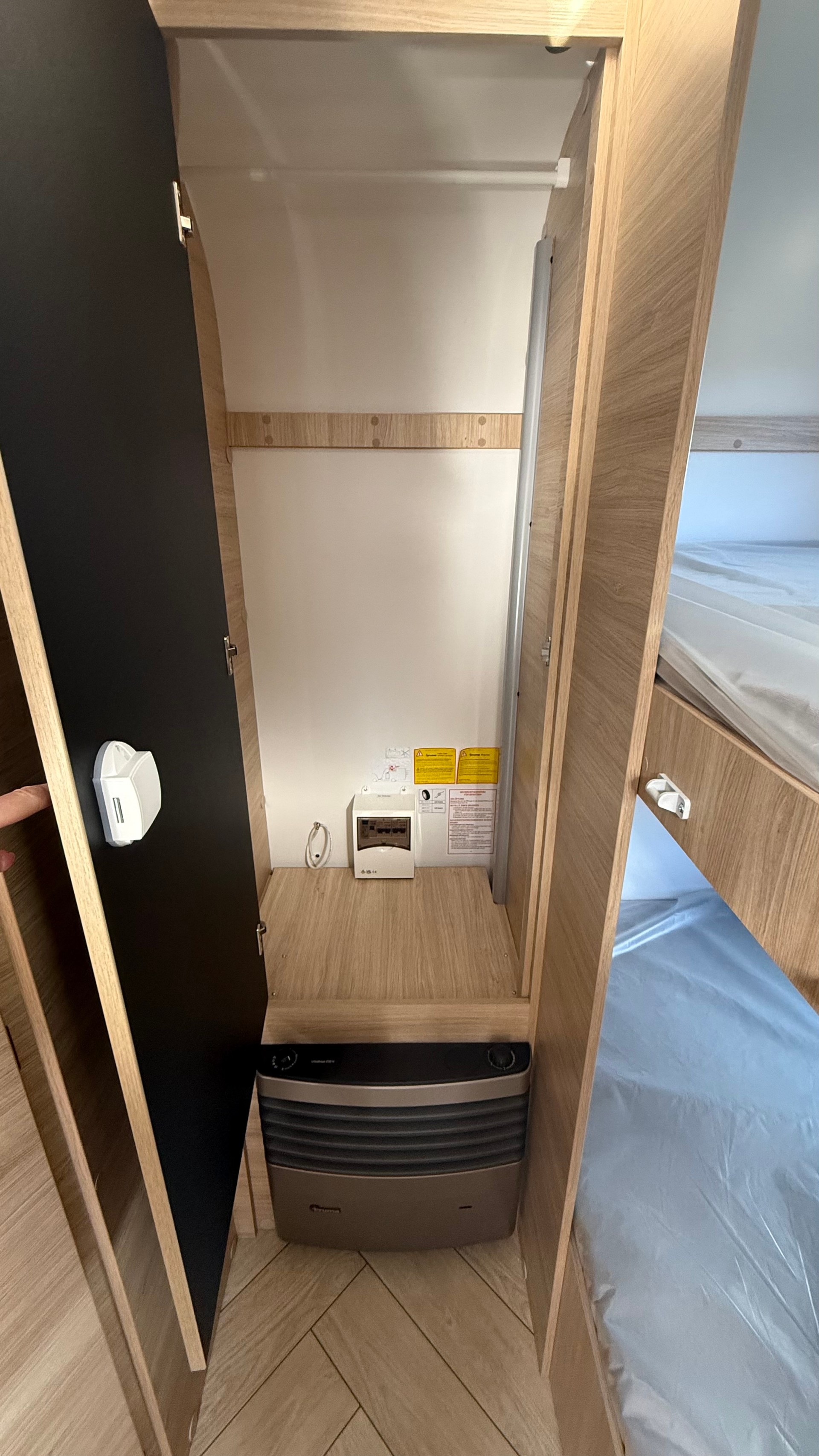 CARAVELAIR Sport Line 496-image-16