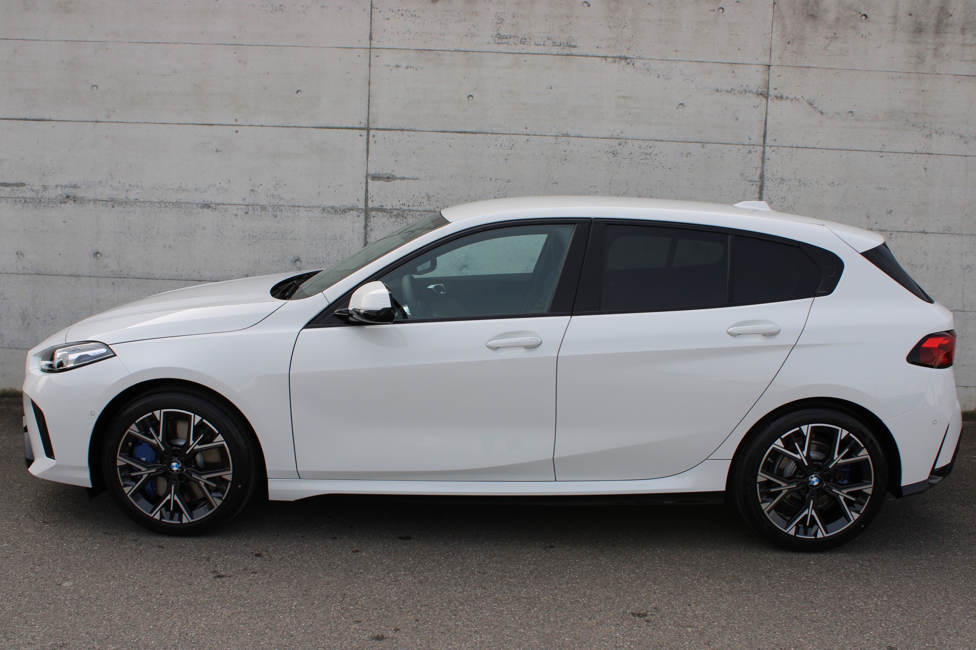 BMW 120 M Sport Steptronic-showroom-element-2