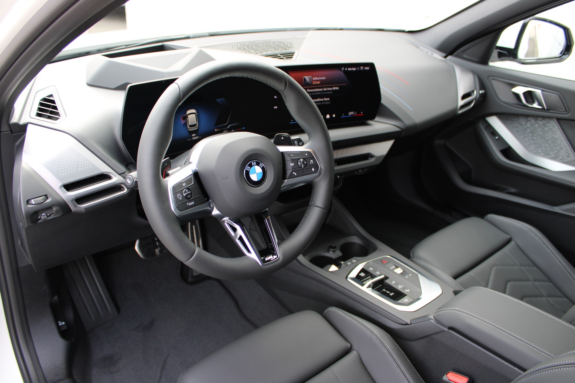 BMW 120 M Sport Steptronic-image-9