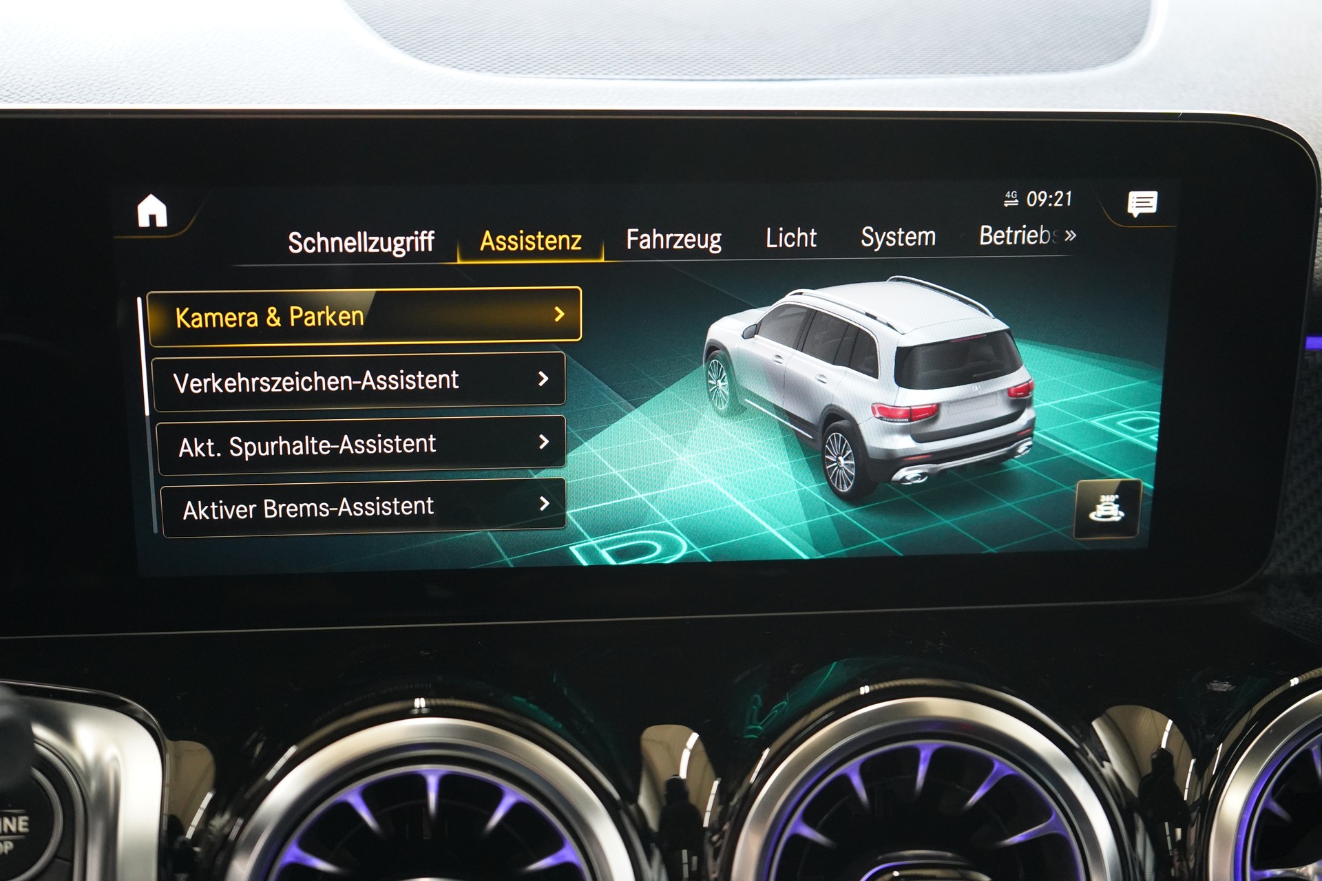 MERCEDES-BENZ GLB 35 AMG 4Matic 8G-Tronic-image-21