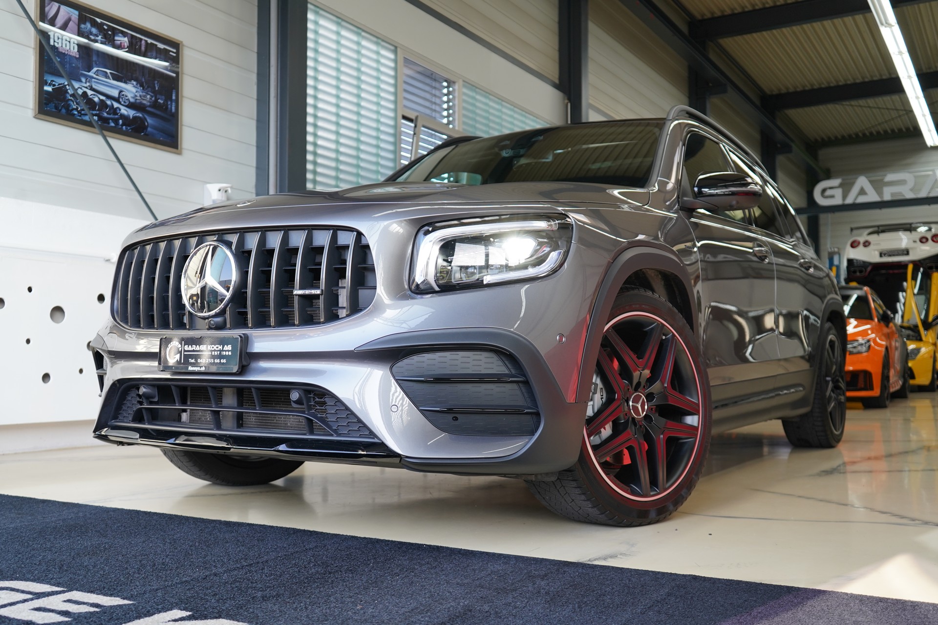 MERCEDES-BENZ GLB 35 AMG 4Matic 8G-Tronic-showroom-element-1
