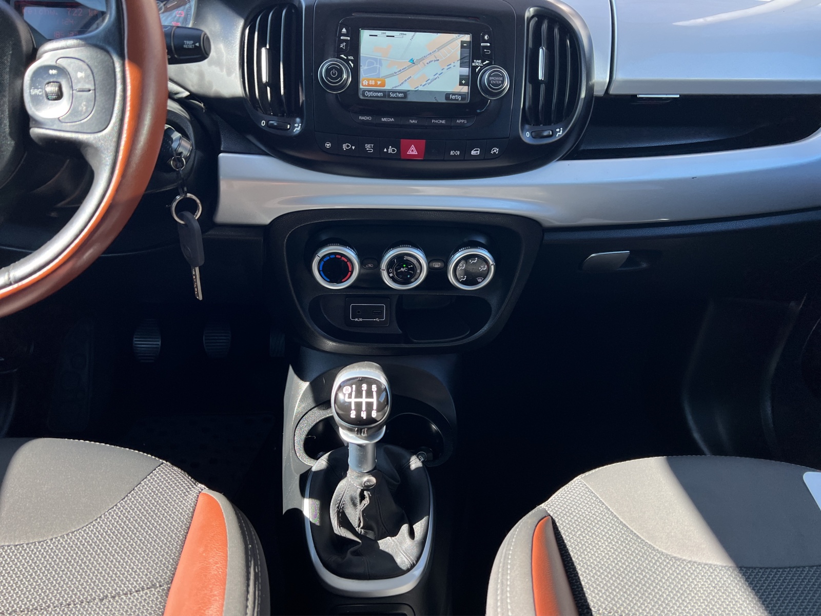 FIAT 500L 1.6 JTD Trekking Line-image-10