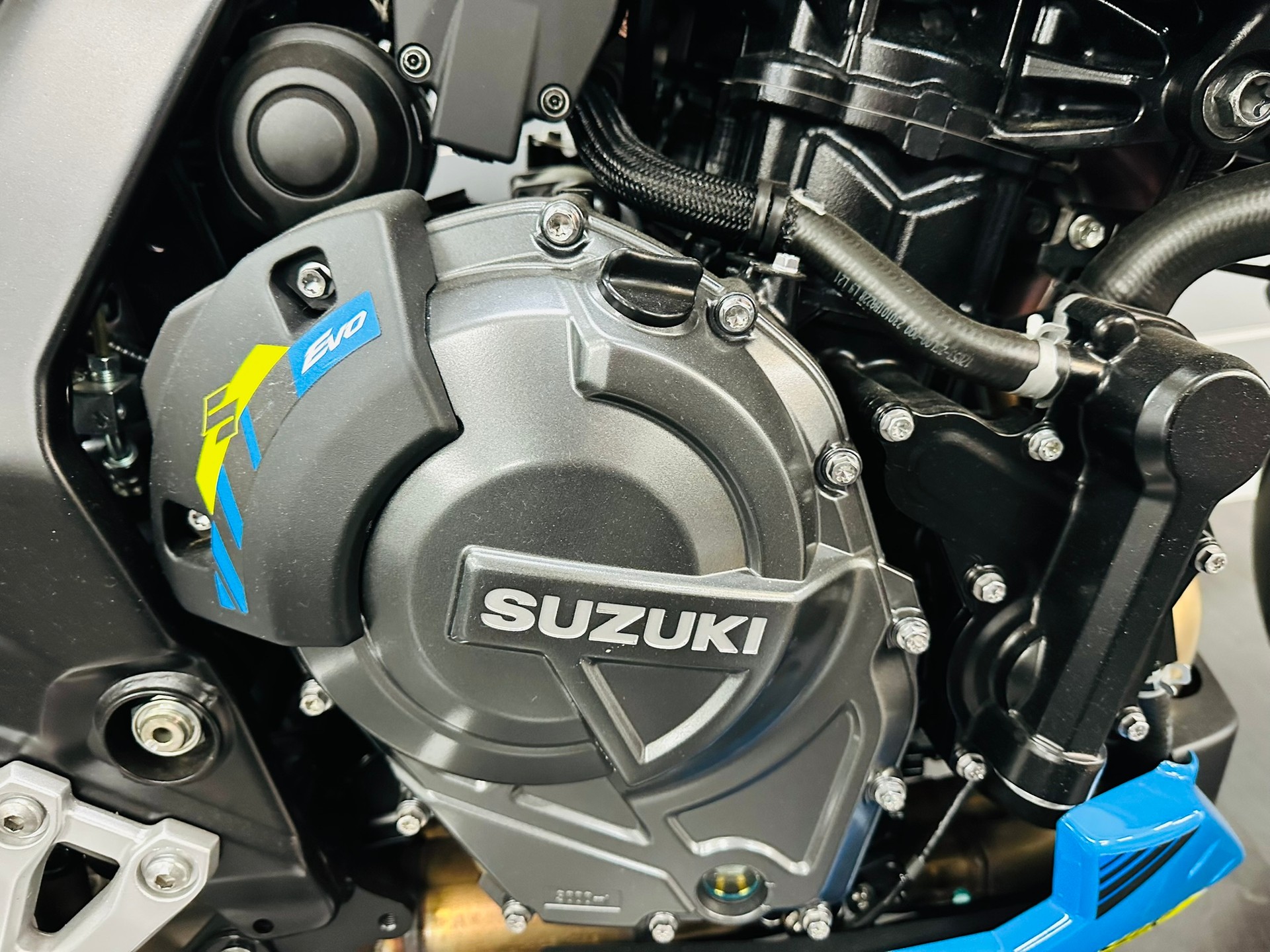 SUZUKI GSX 8 S EVO-image-5