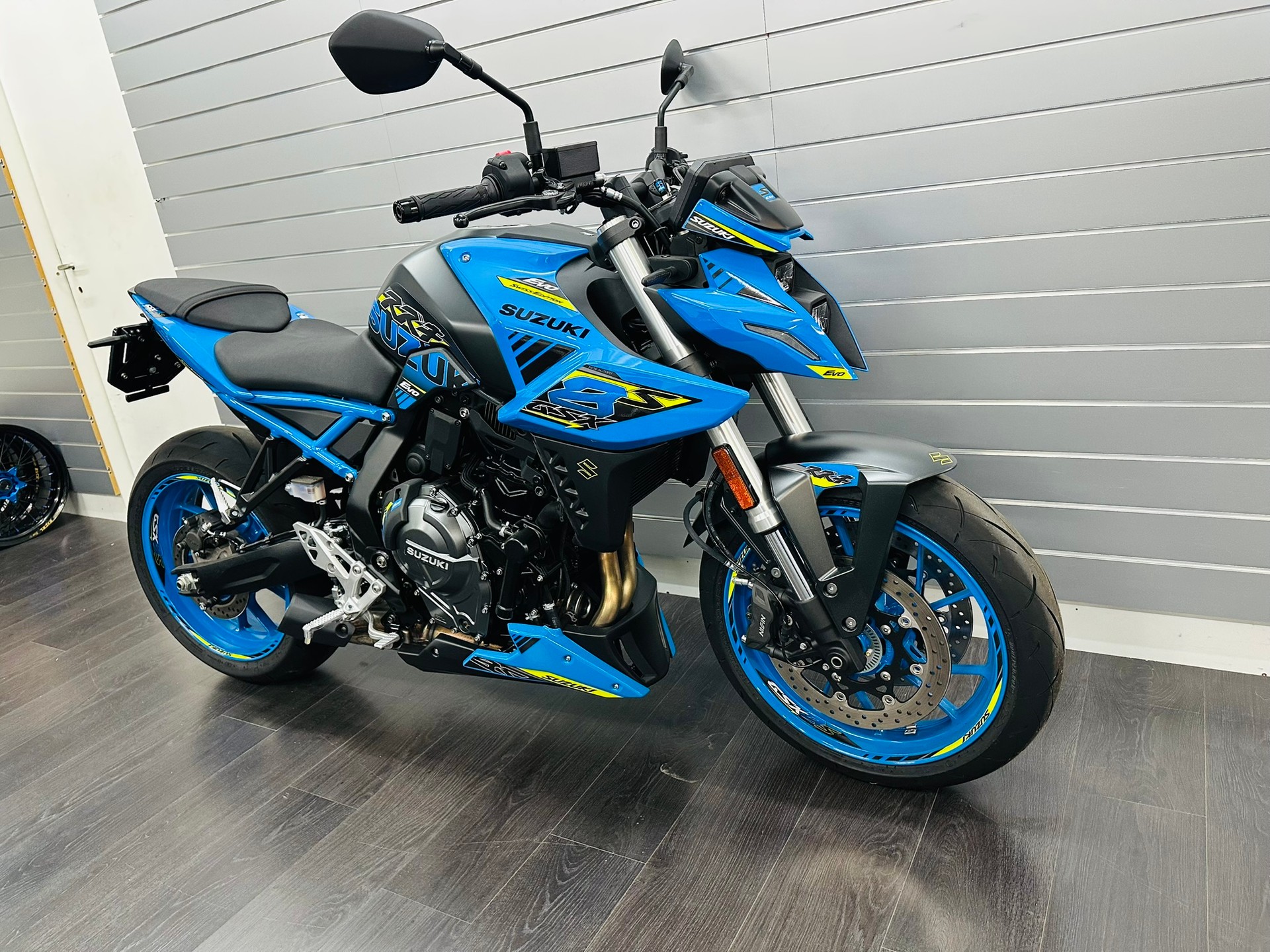 SUZUKI GSX 8 S EVO-image-7