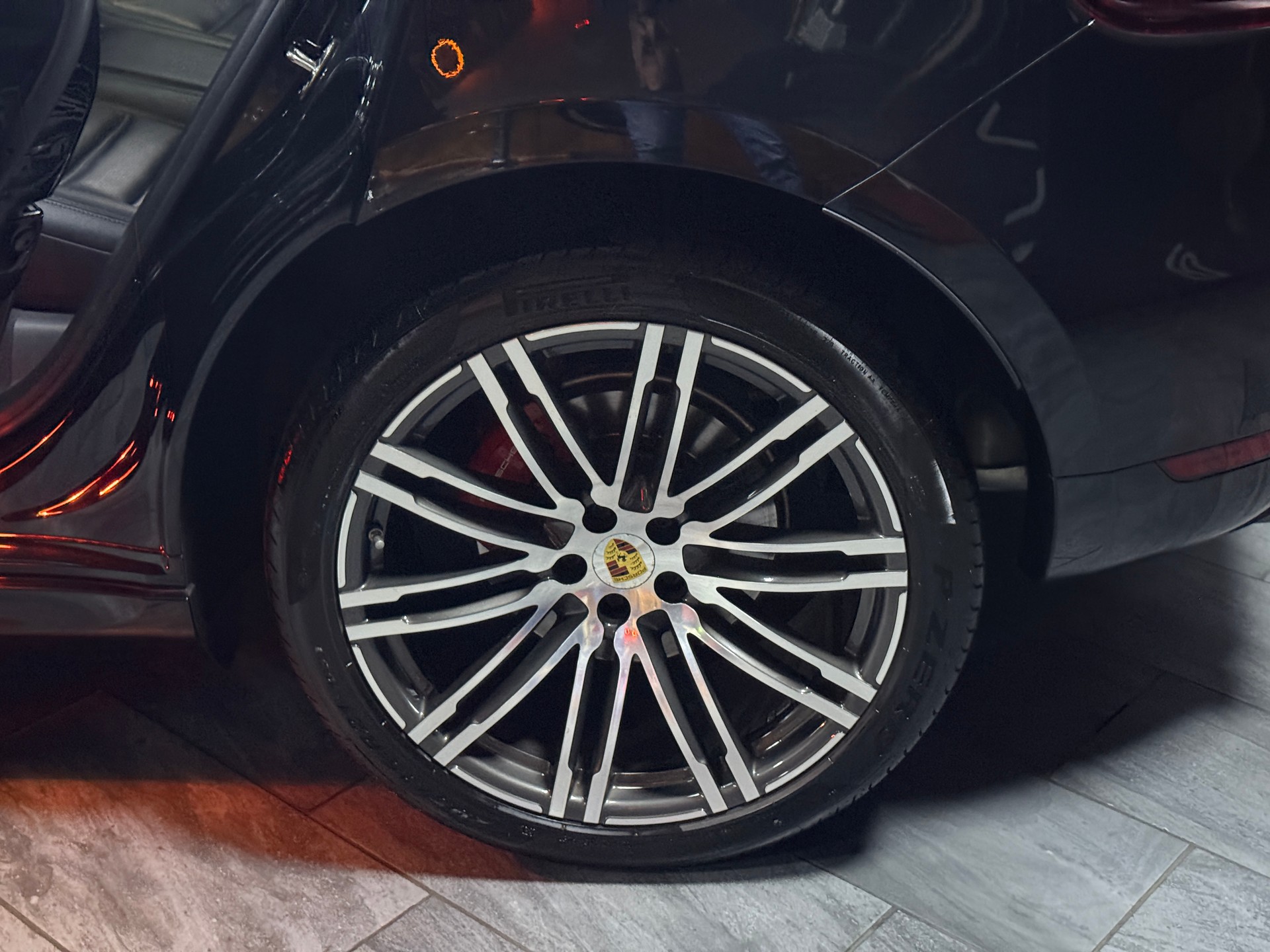 PORSCHE Macan GTS PDK / CH Fahrzeug / Vollausstattung-image-6