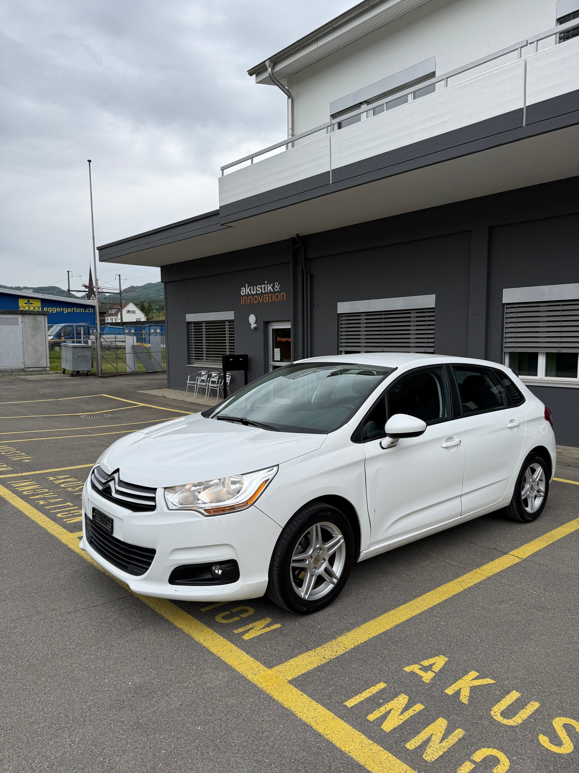CITROEN C4 1.2 Pure Tech Feel-image-2