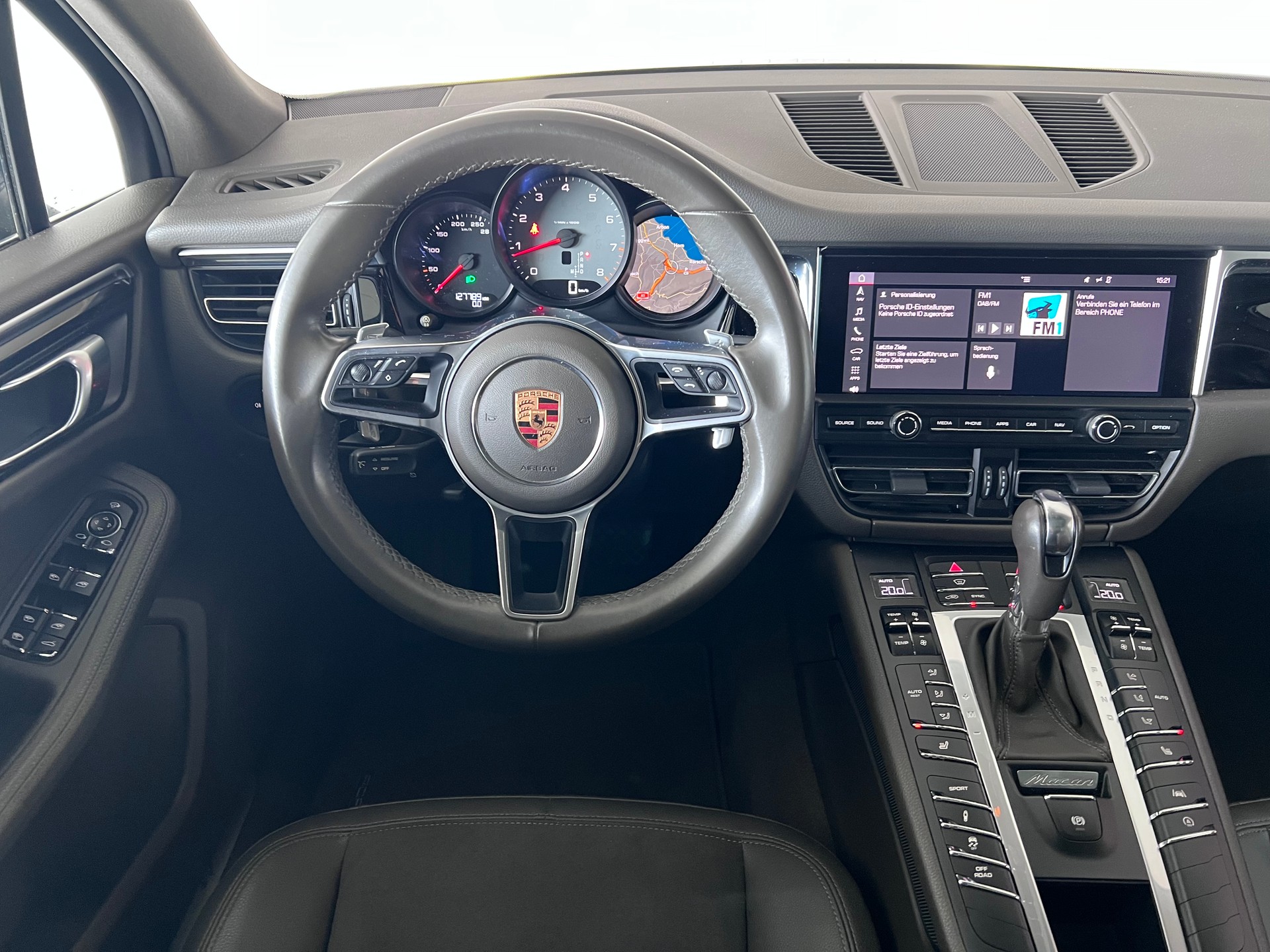 PORSCHE Macan S PDK-image-18