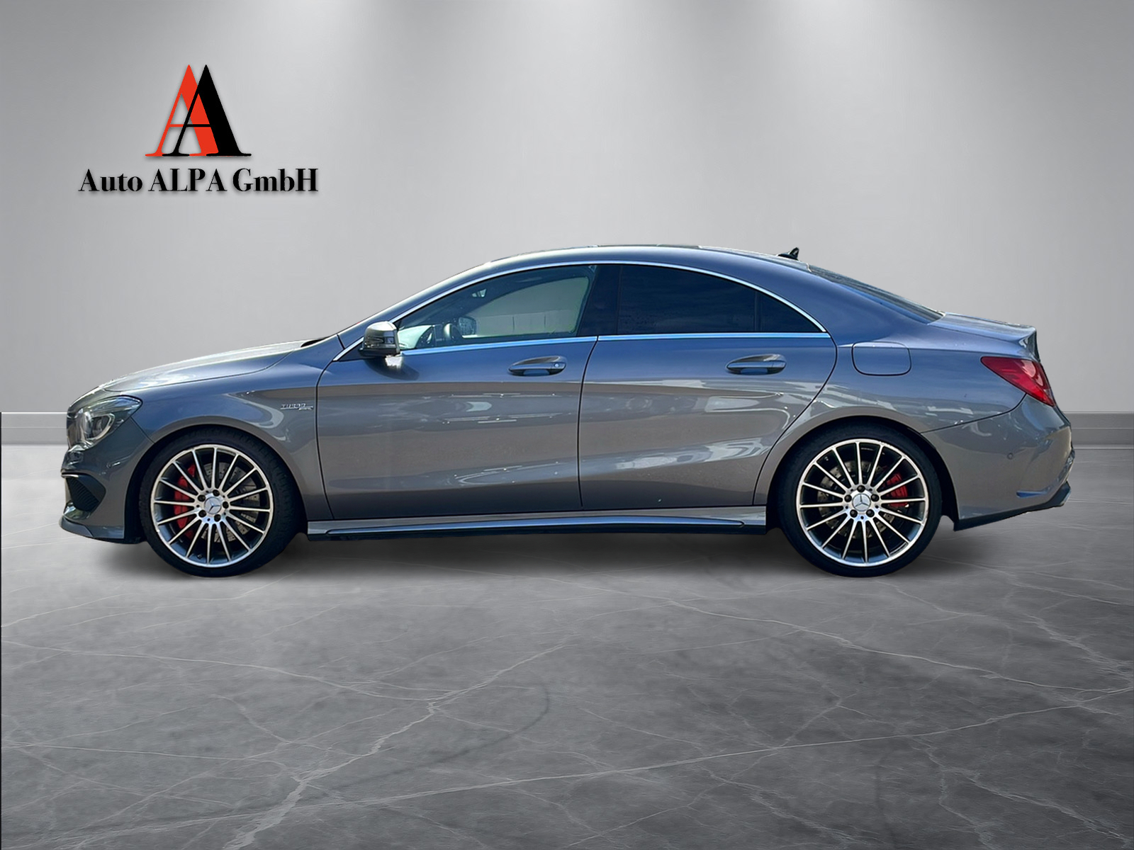 MERCEDES-BENZ CLA 45 AMG 4Matic Speedshift-showroom-element-1
