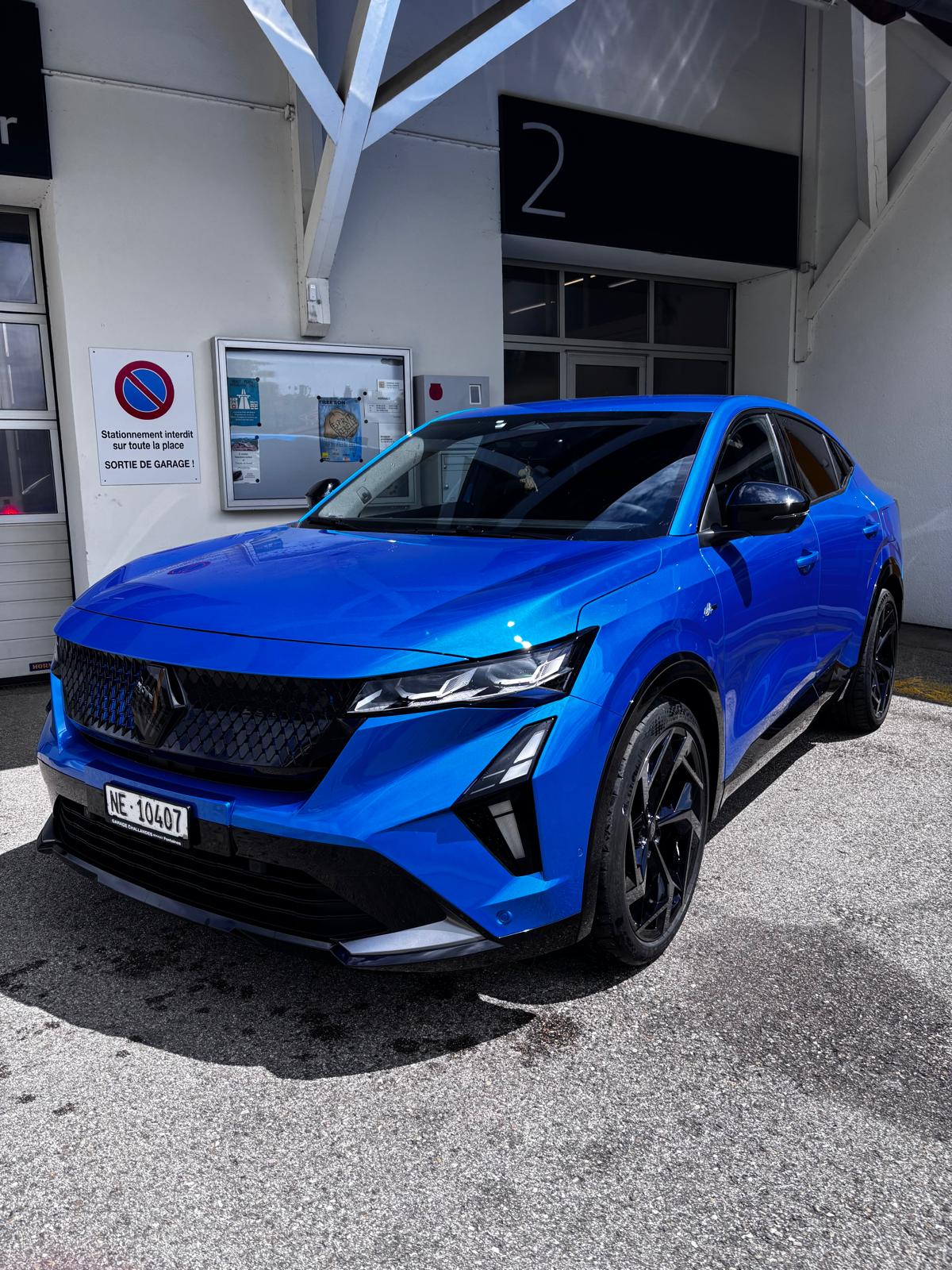 RENAULT Rafale 1.2 E-Tech Plug-in Hybrid 300 4x4 Esprit Alpine-image-1