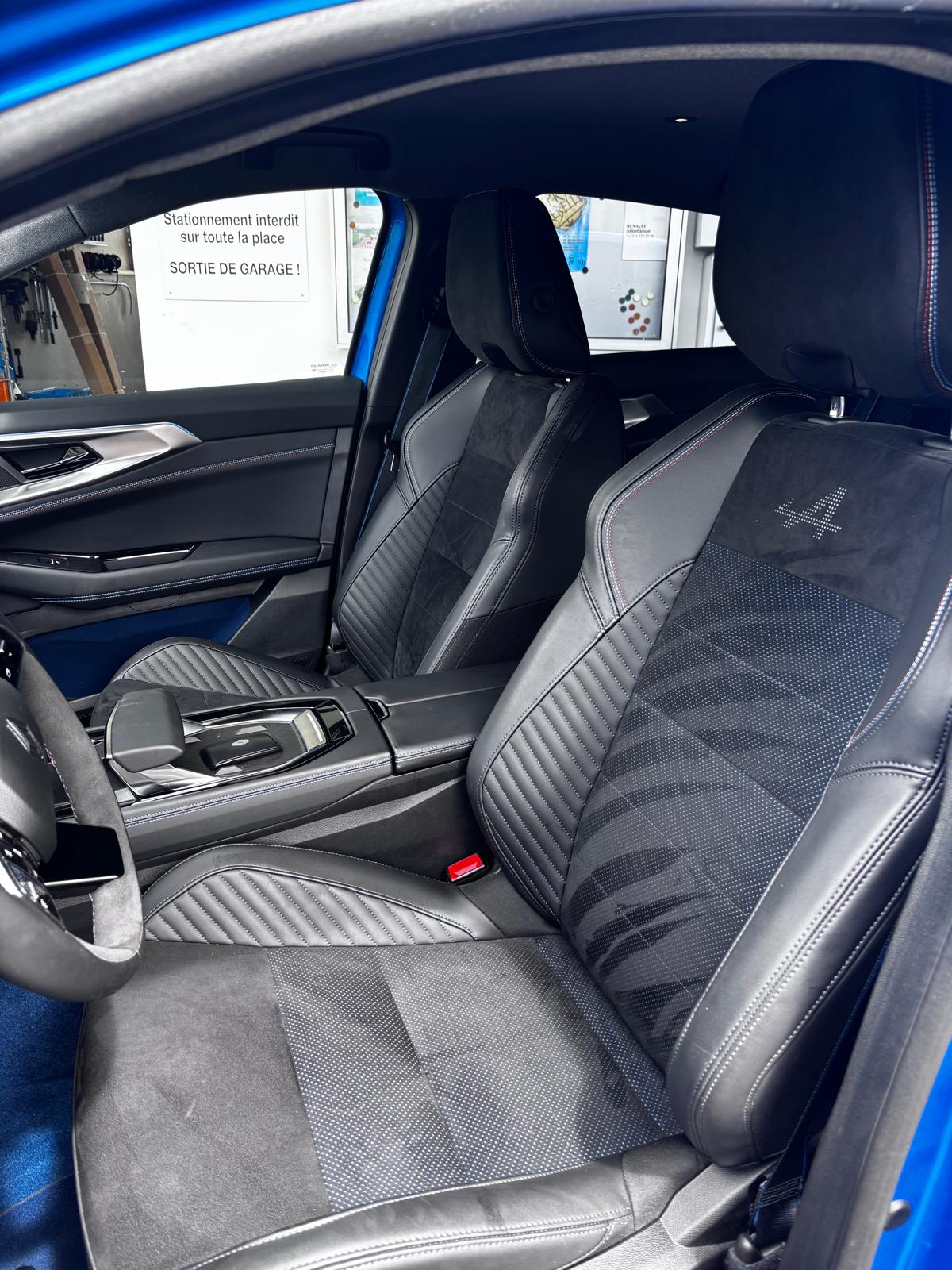 RENAULT Rafale 1.2 E-Tech Plug-in Hybrid 300 4x4 Esprit Alpine-image-9