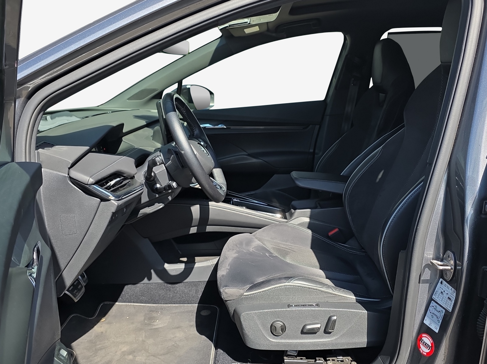 SKODA Enyaq iV 80x SportLine-image-8