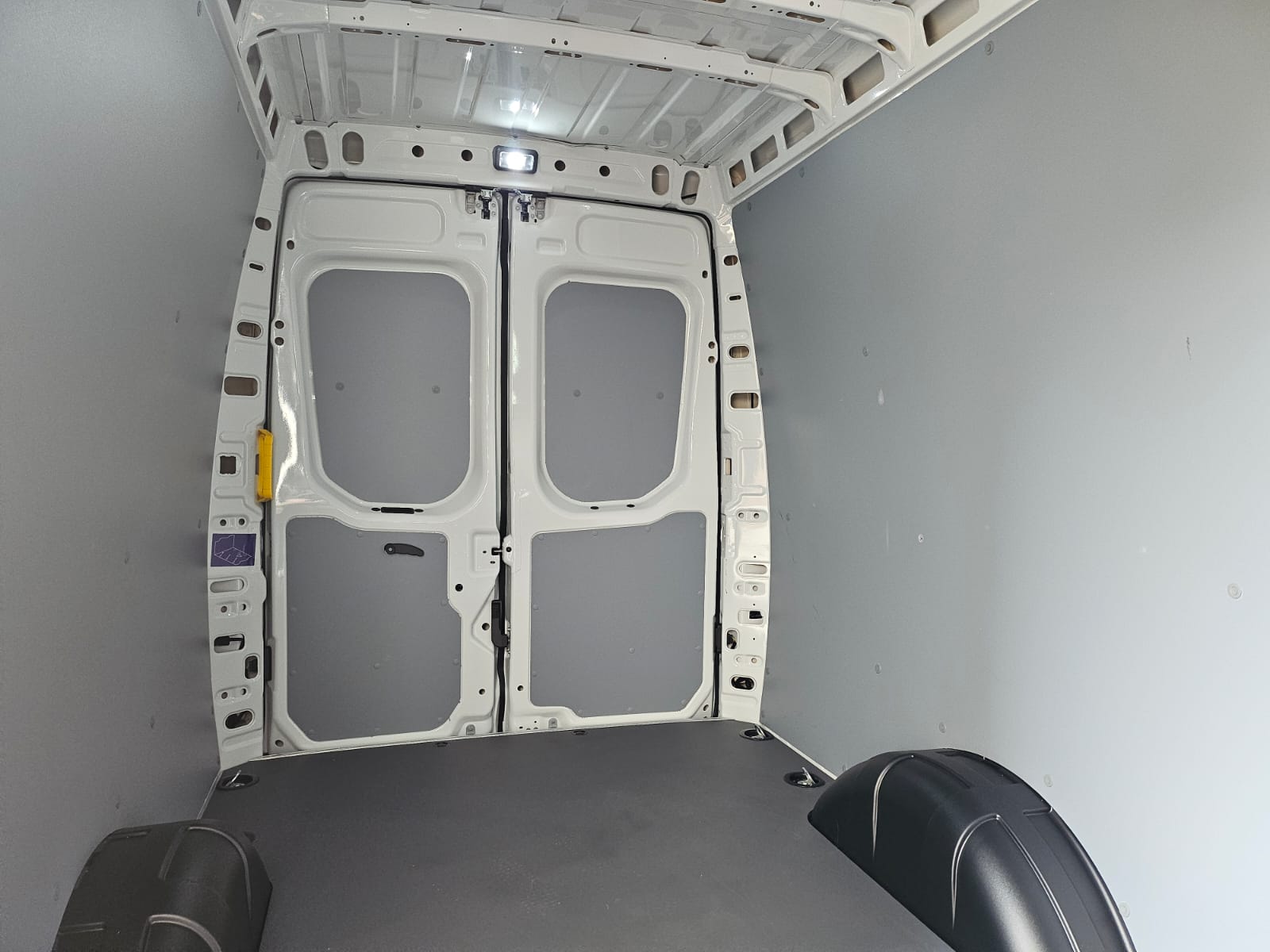 IVECO 35 S 16V MITTELLANG AUTOMAT leasing möglisch-image-4