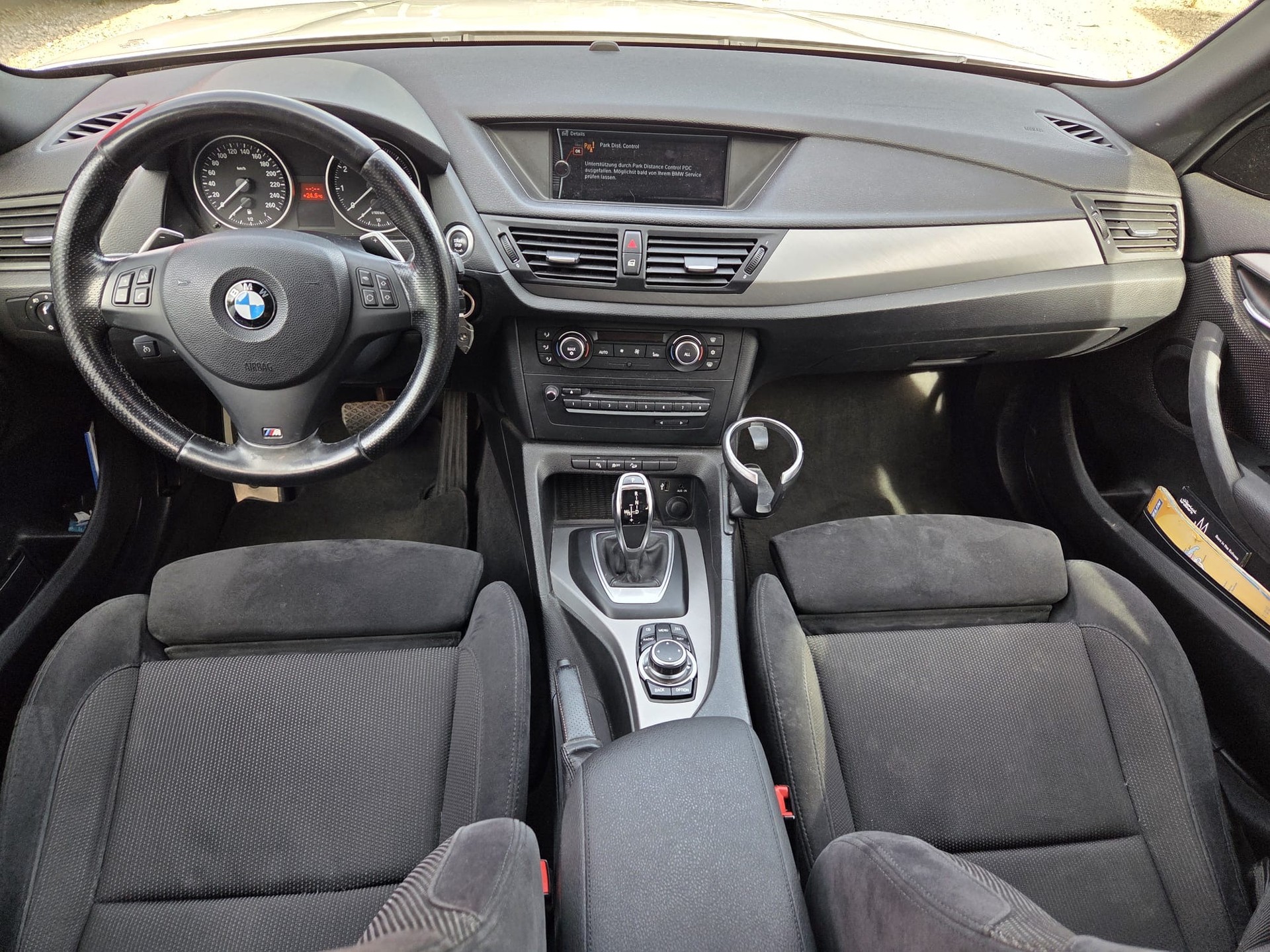 BMW X1 xDrive 28i Steptronic-image-11