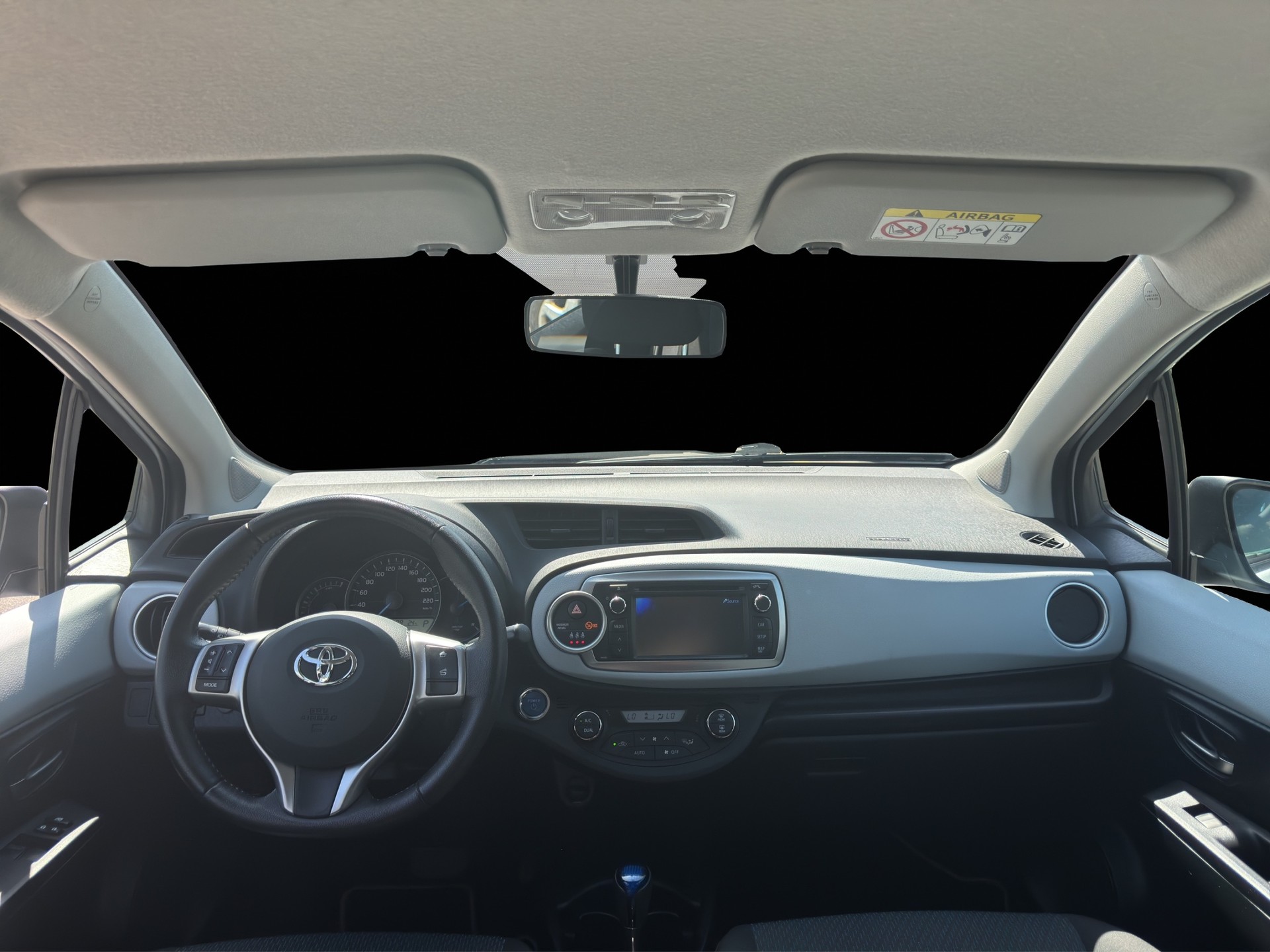 TOYOTA Yaris 1.5 VVT-i Hybrid Luna CVT-image-10