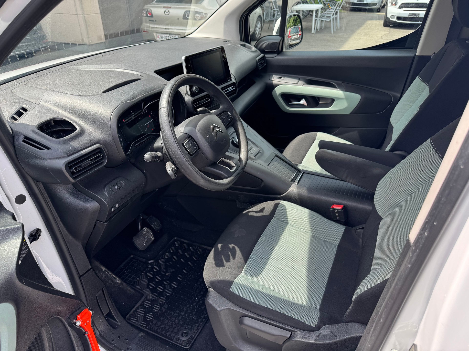 CITROEN Berlingo XL 1.5 BlueHDi Feel EAT8-image-10