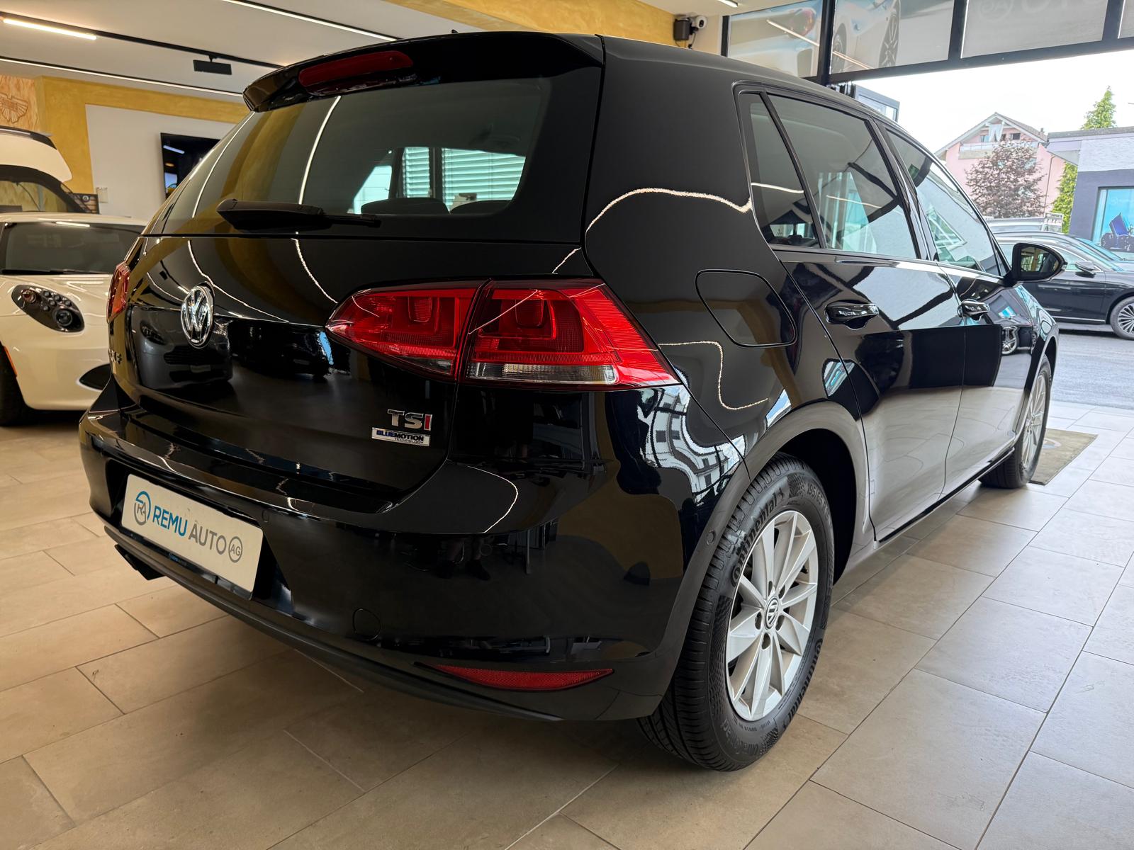 VW Golf 1.4 TSI Lounge DSG-showroom-element-2