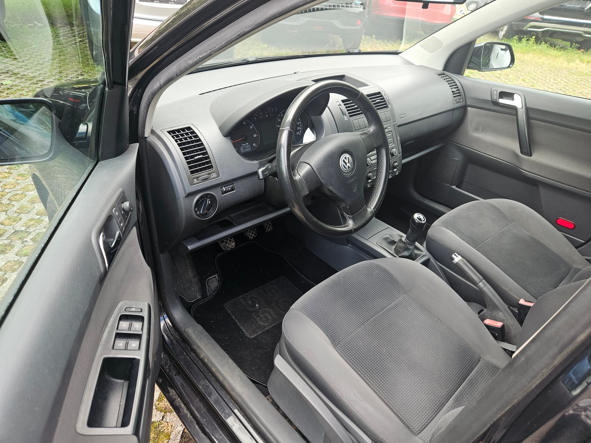 VW Polo 1.4 16V Trendline-image-10