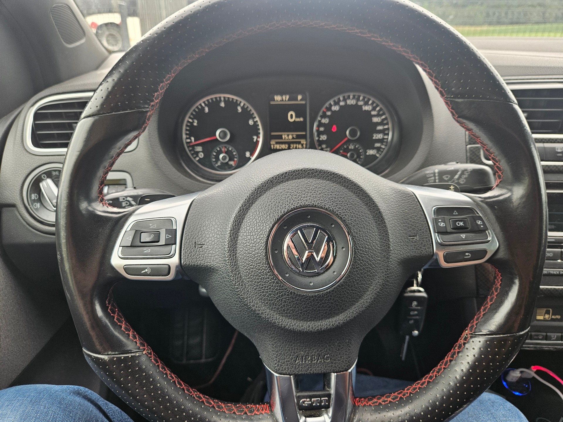 VW Polo 1.4 16V Trendline-image-13