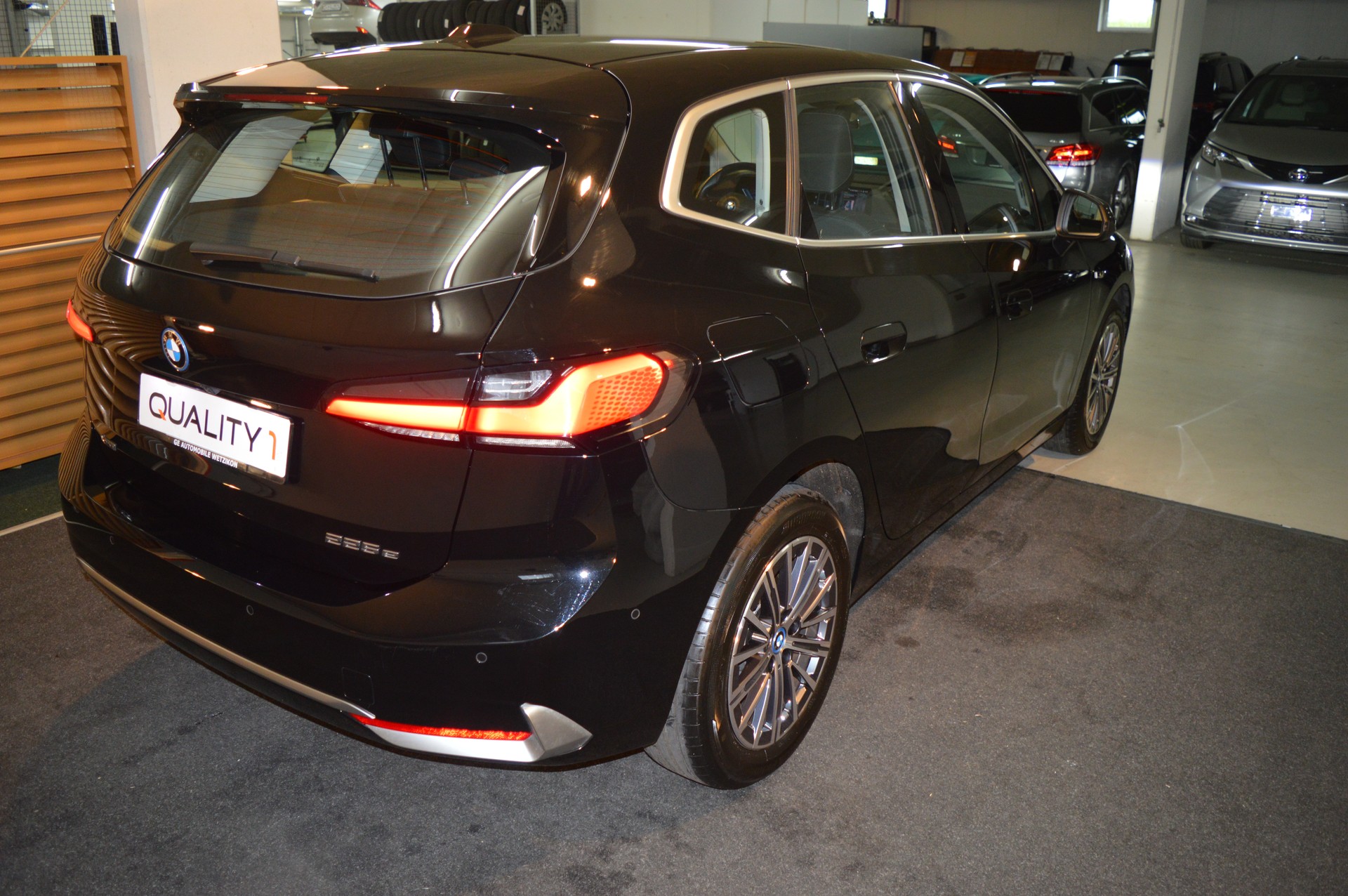 BMW 225e xDrive Active Tourer Luxury Line-image-9