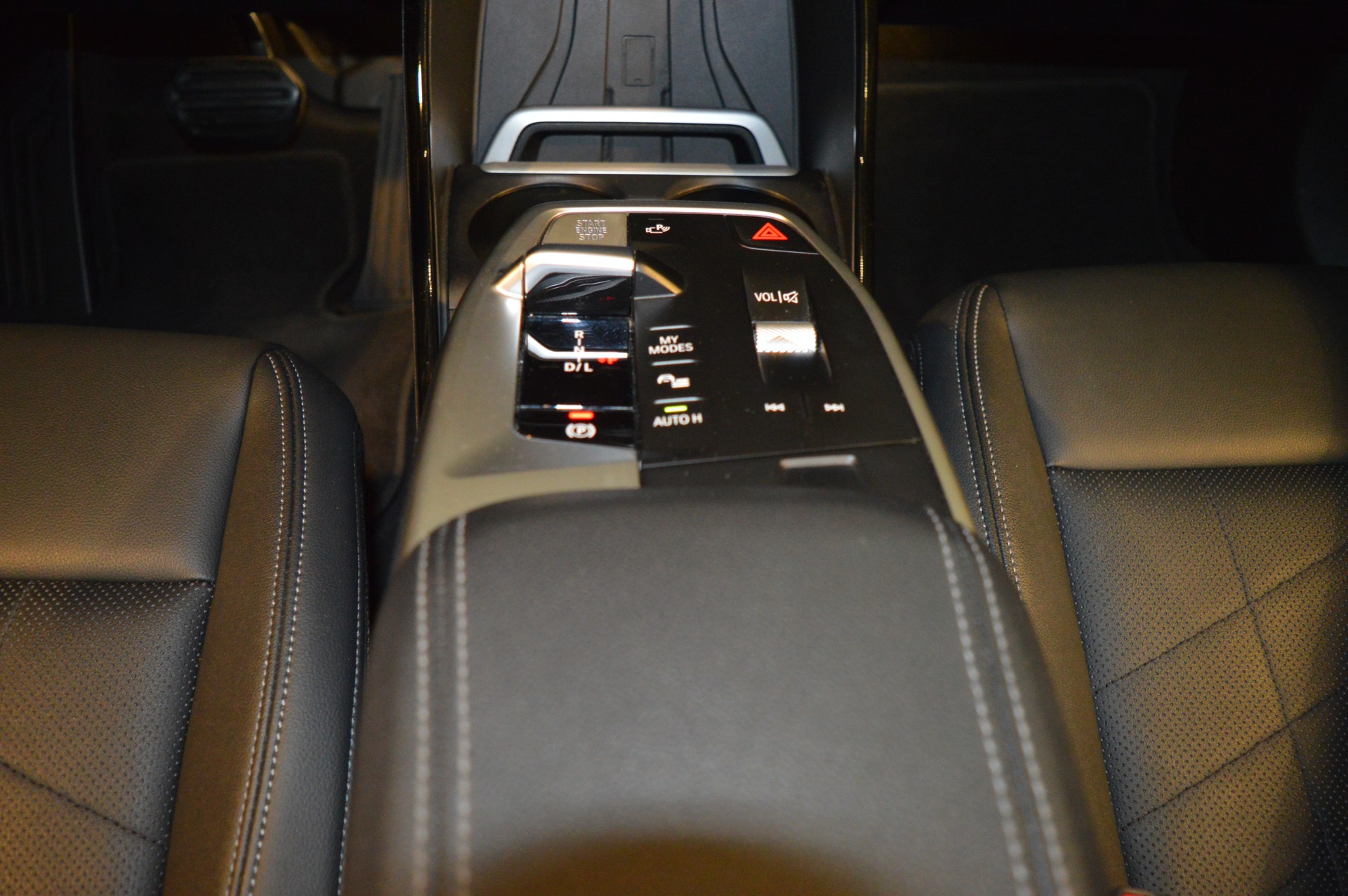 BMW 225e xDrive Active Tourer Luxury Line-image-21