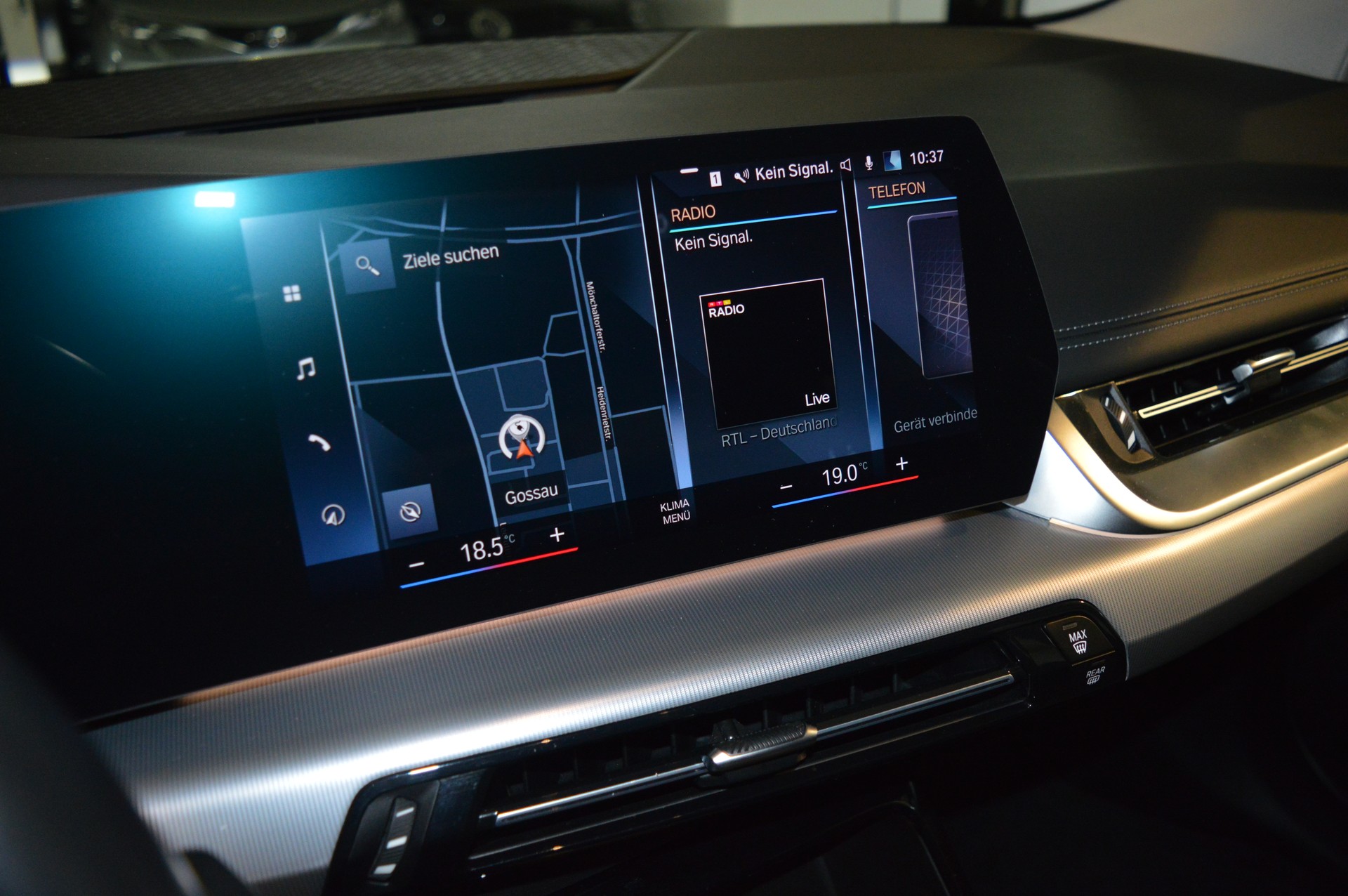 BMW 225e xDrive Active Tourer Luxury Line-image-19