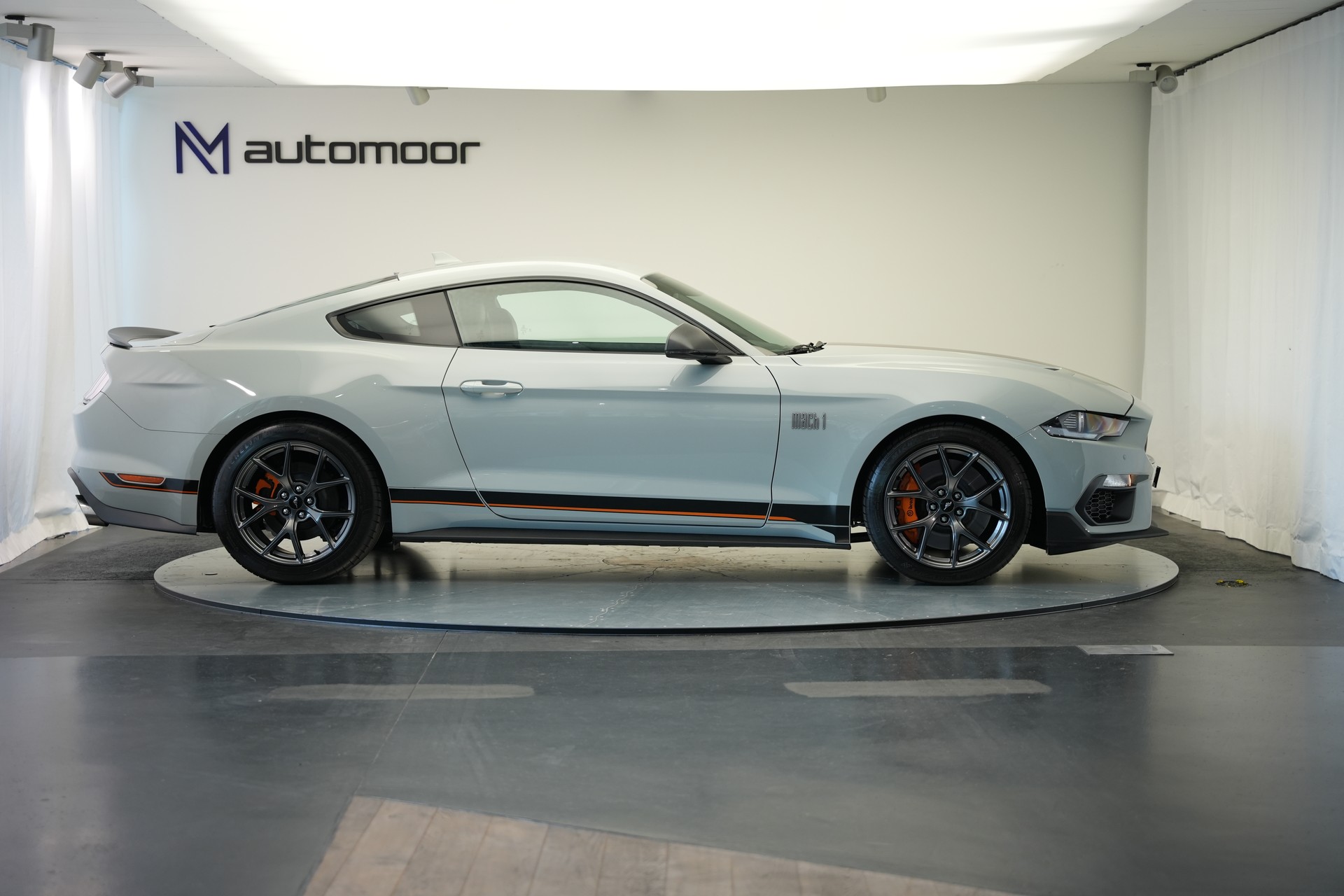 FORD Mustang Fastback 5.0 V8 Mach 1 Automat-showroom-element-3