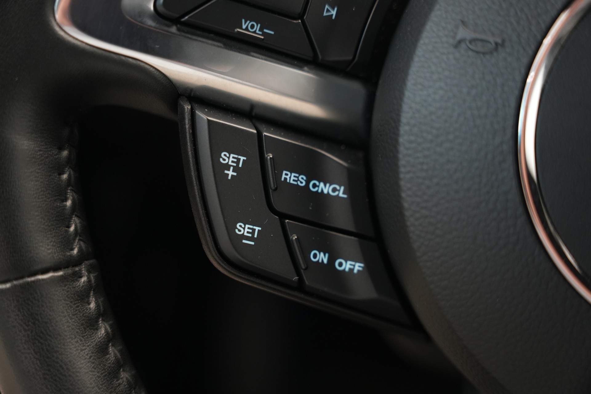 FORD Mustang Fastback 5.0 V8 Mach 1 Automat-image-34
