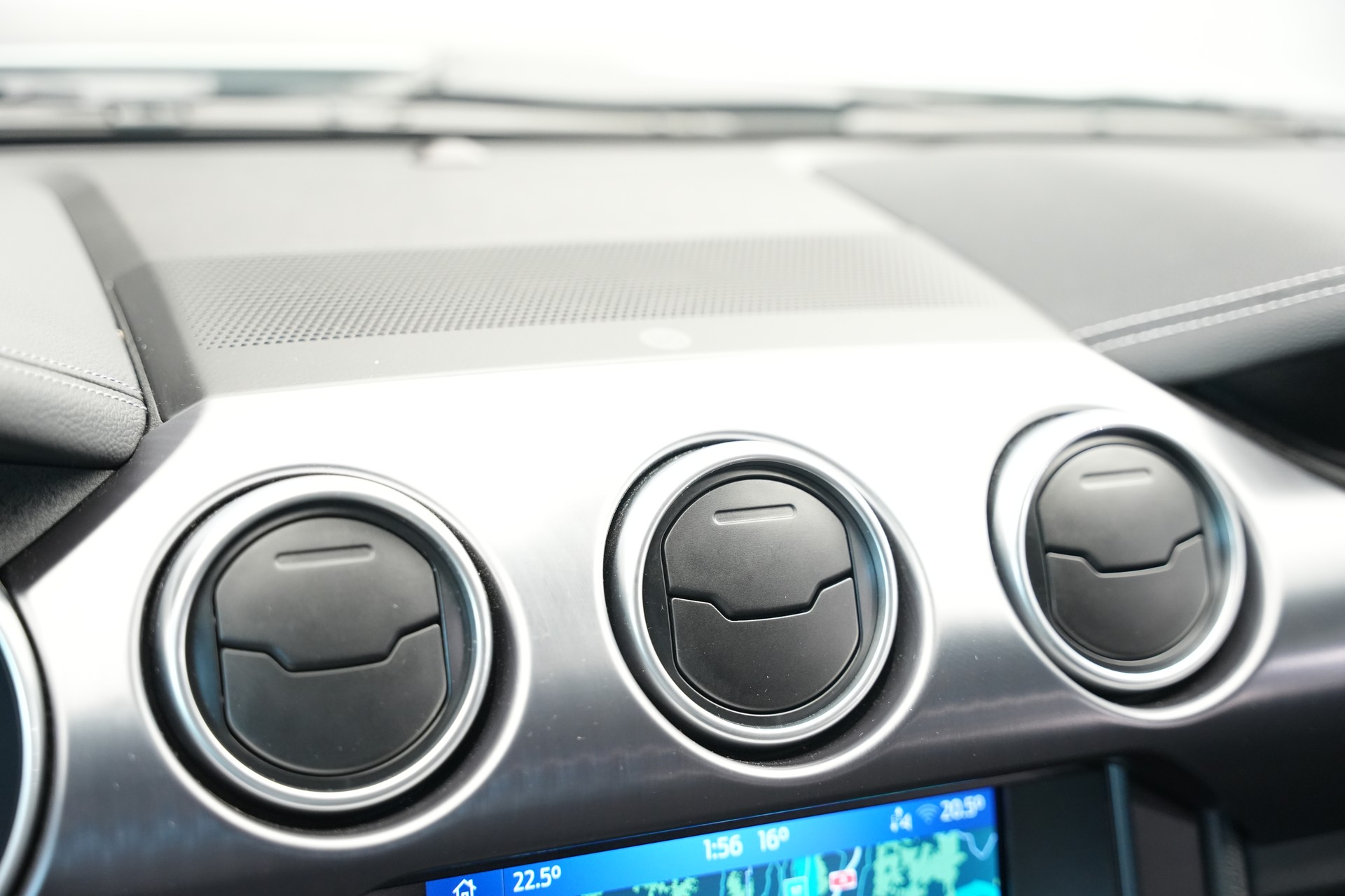 FORD Mustang Fastback 5.0 V8 Mach 1 Automat-image-39
