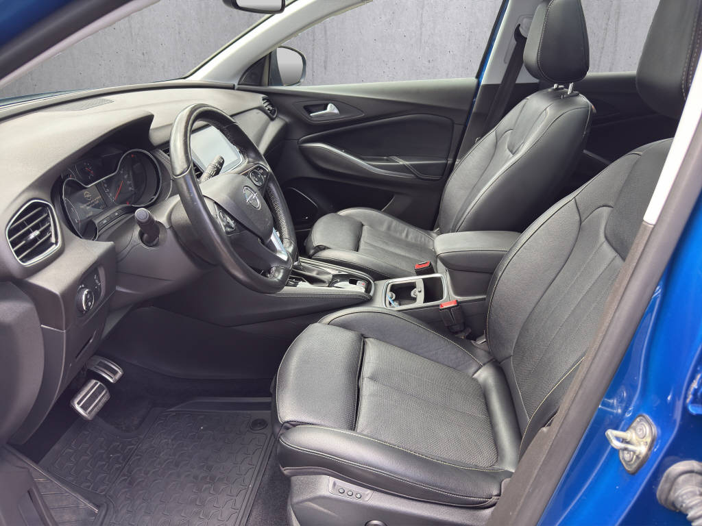 OPEL Grandland X 1.6 T Ultimate-image-8