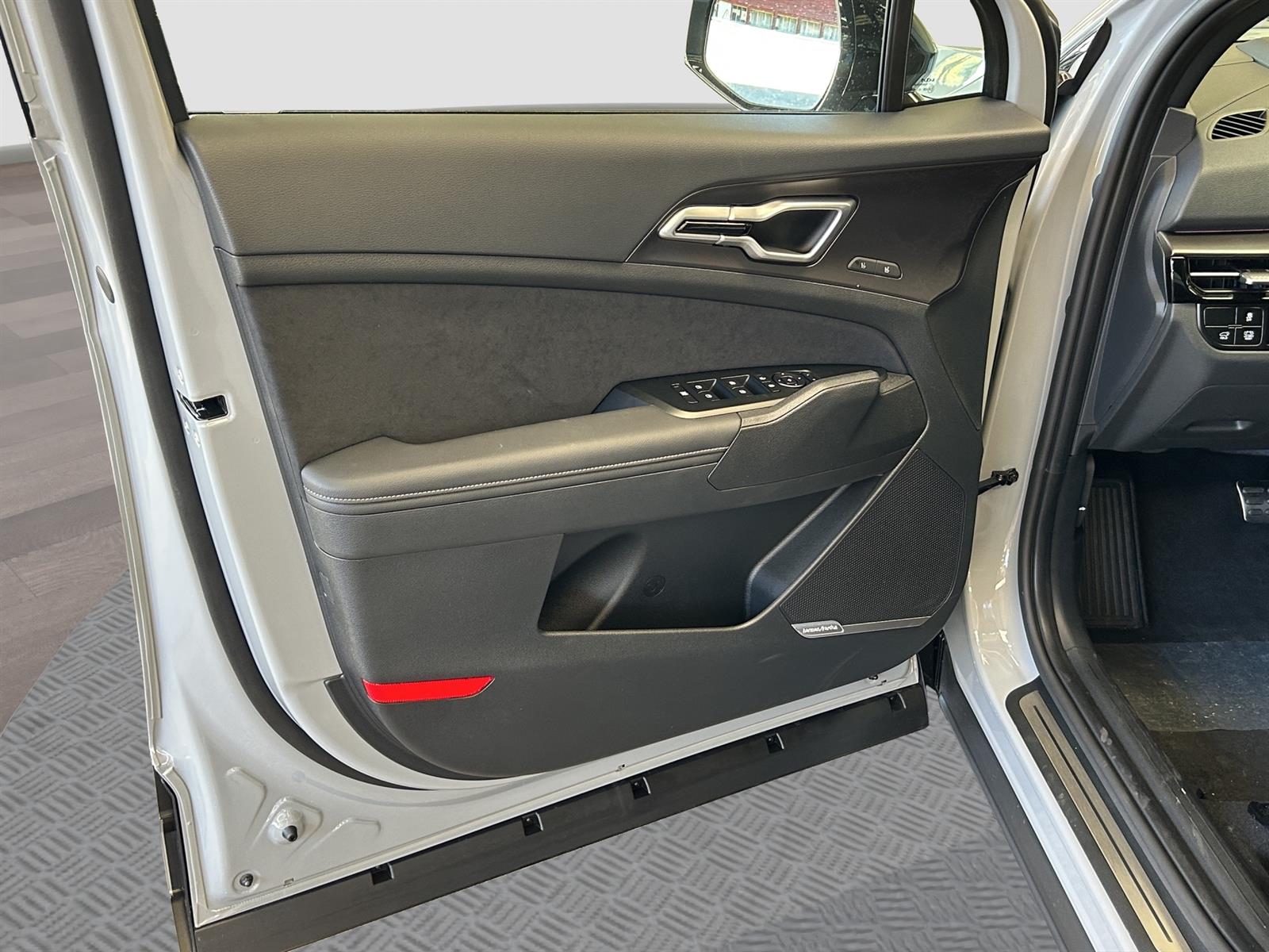KIA Sportage 1.6 T-GDi Hybrid GT-Line-image-7