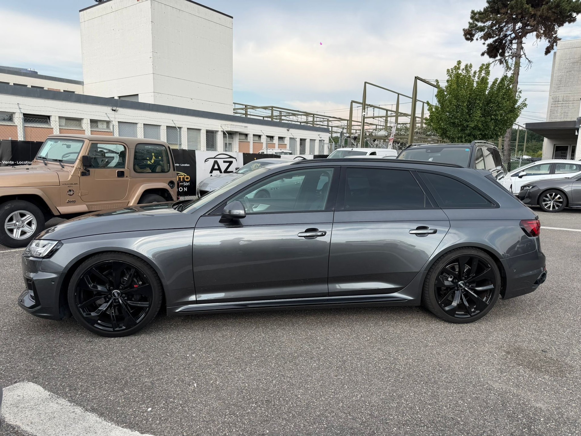 AUDI RS4 Avant 2.9 TFSI quattro tiptronic GARANTIE 2 ANS-showroom-element-2
