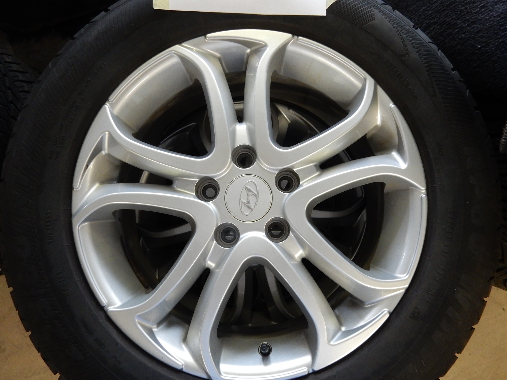 HYUNDAI Tucson 1.6 CRDI Amplia 2WD DCT-image-28