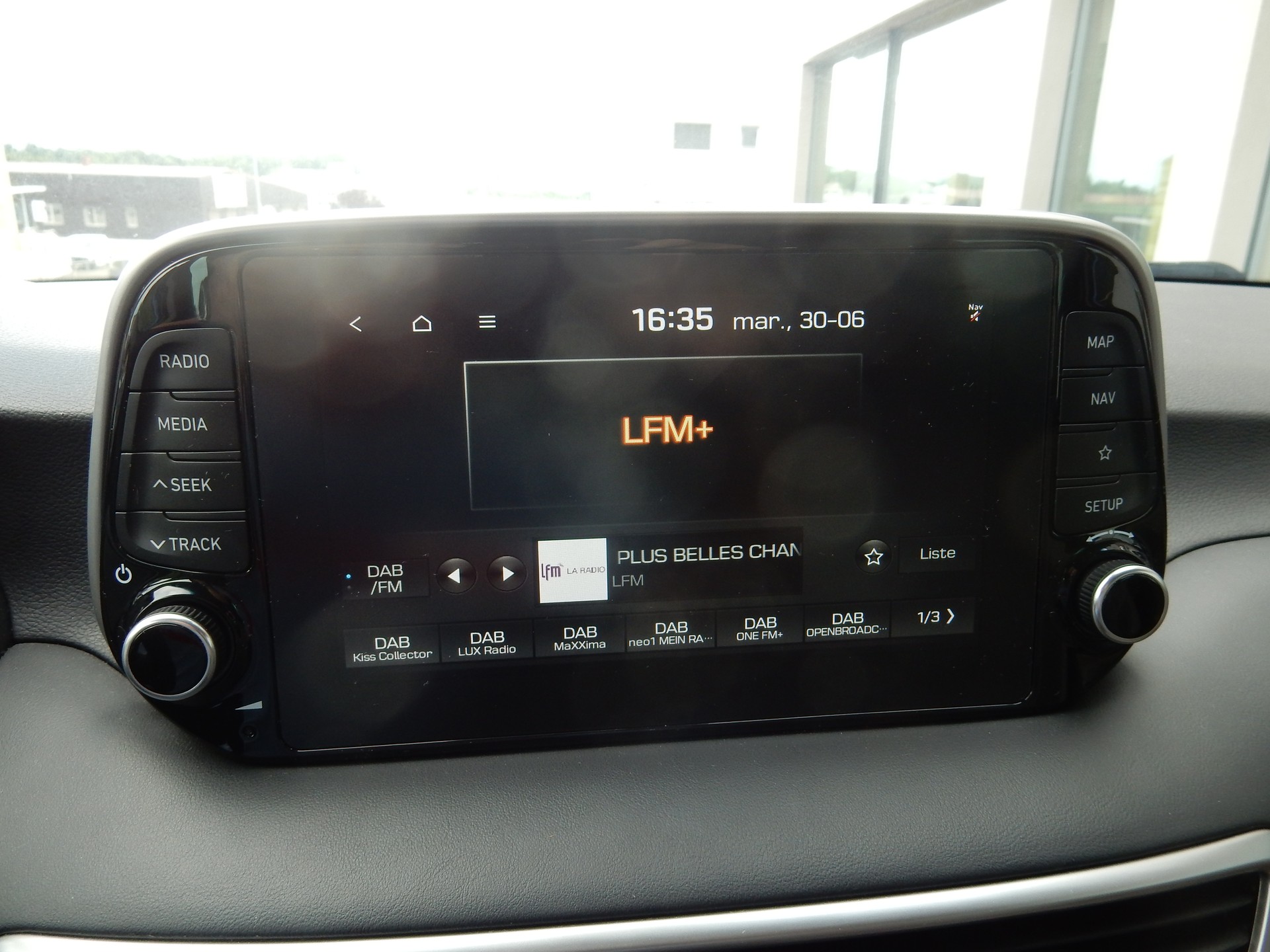HYUNDAI Tucson 1.6 CRDI Amplia 2WD DCT-image-9
