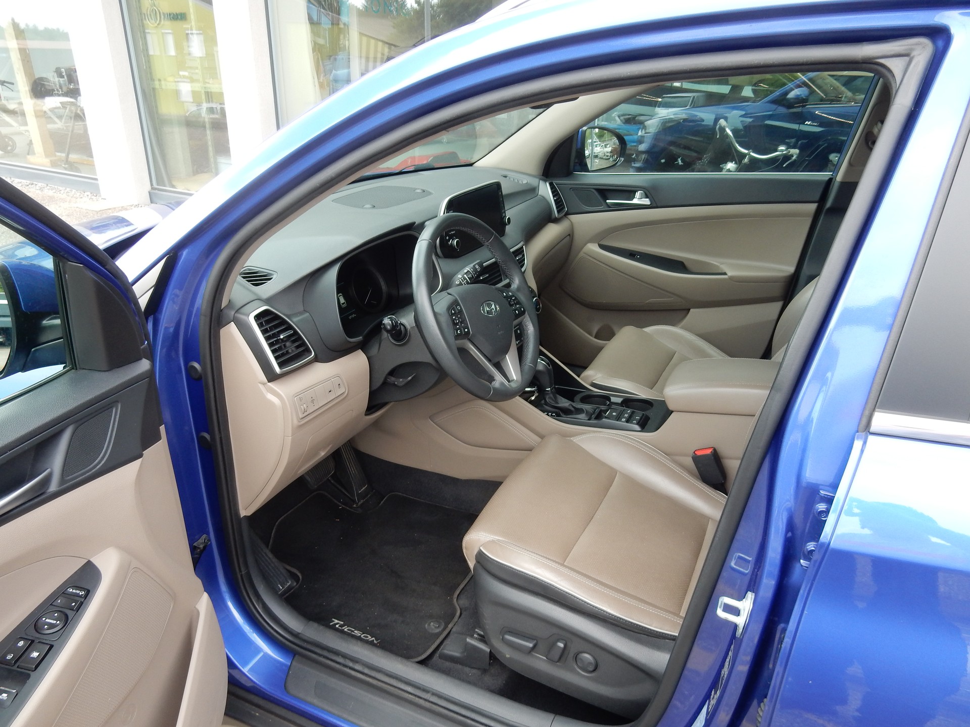 HYUNDAI Tucson 1.6 CRDI Amplia 2WD DCT-image-6