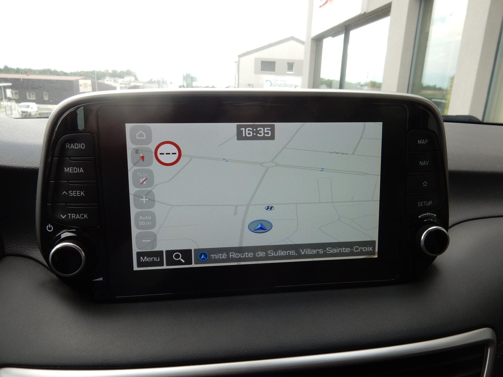 HYUNDAI Tucson 1.6 CRDI Amplia 2WD DCT-image-10