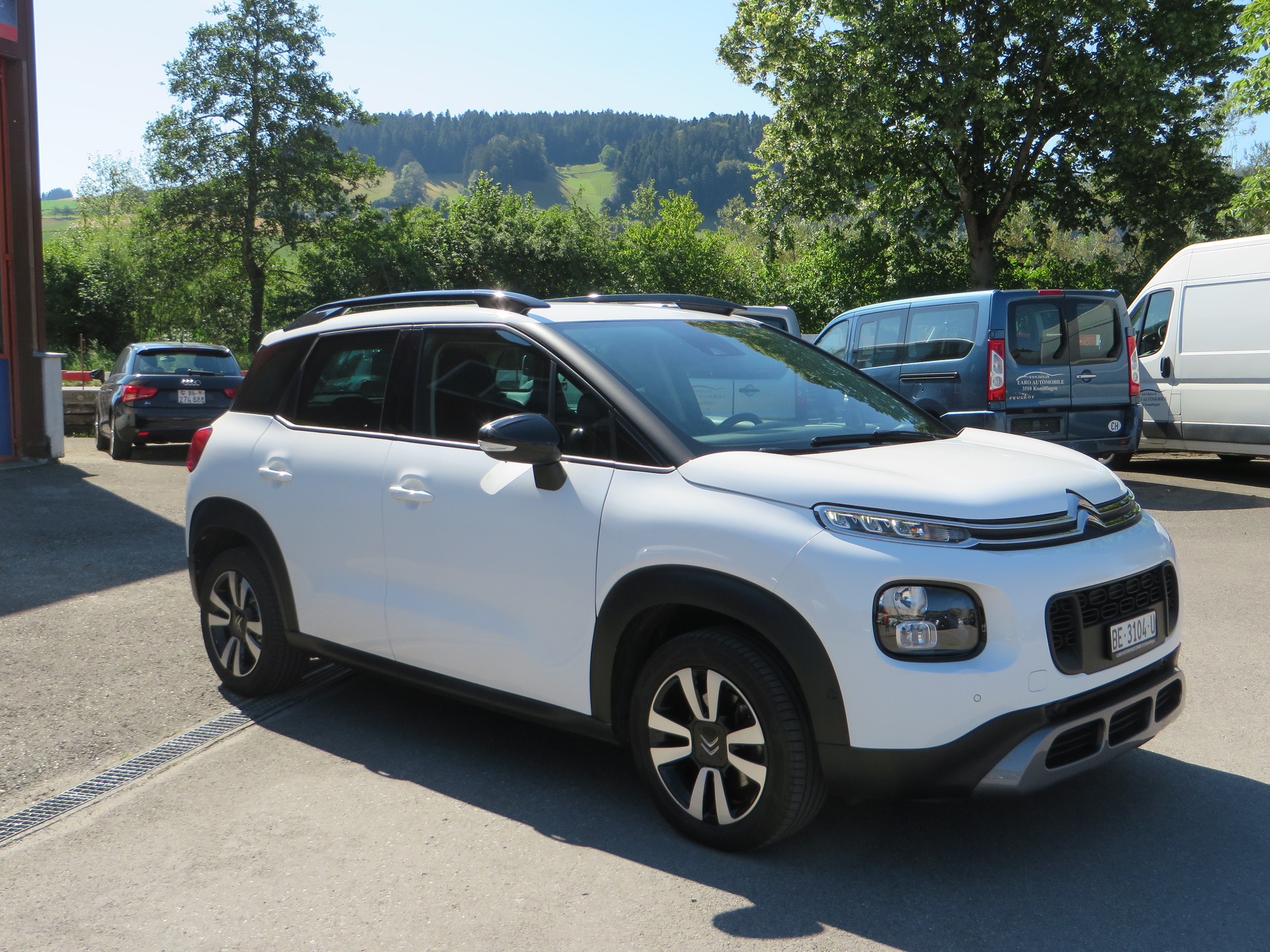 CITROEN C3 Aircross 1.5 BlueHD Shine EAT-image-1