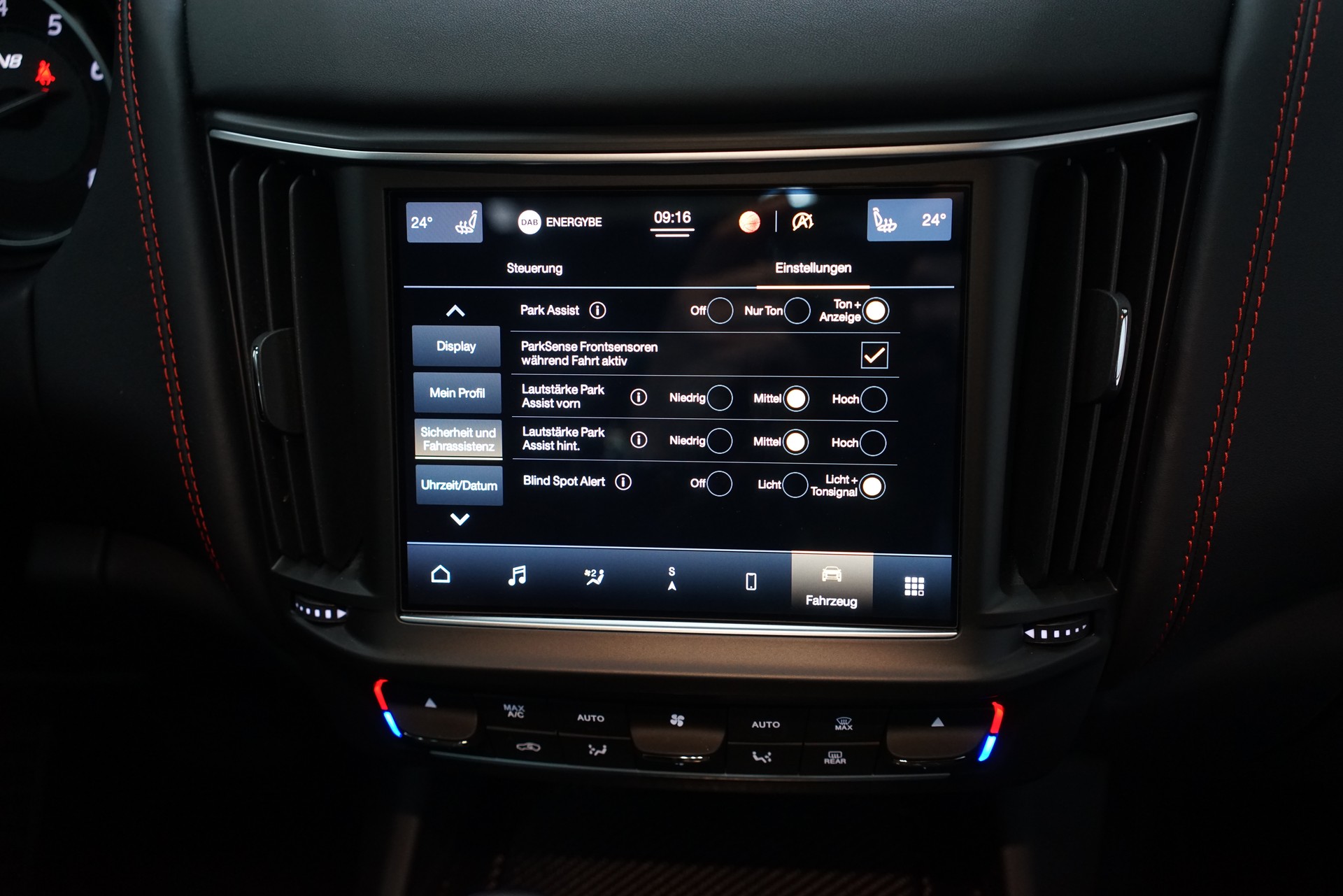 MASERATI Levante 3.8 V8 Trofeo Q4 Automatica-image-27