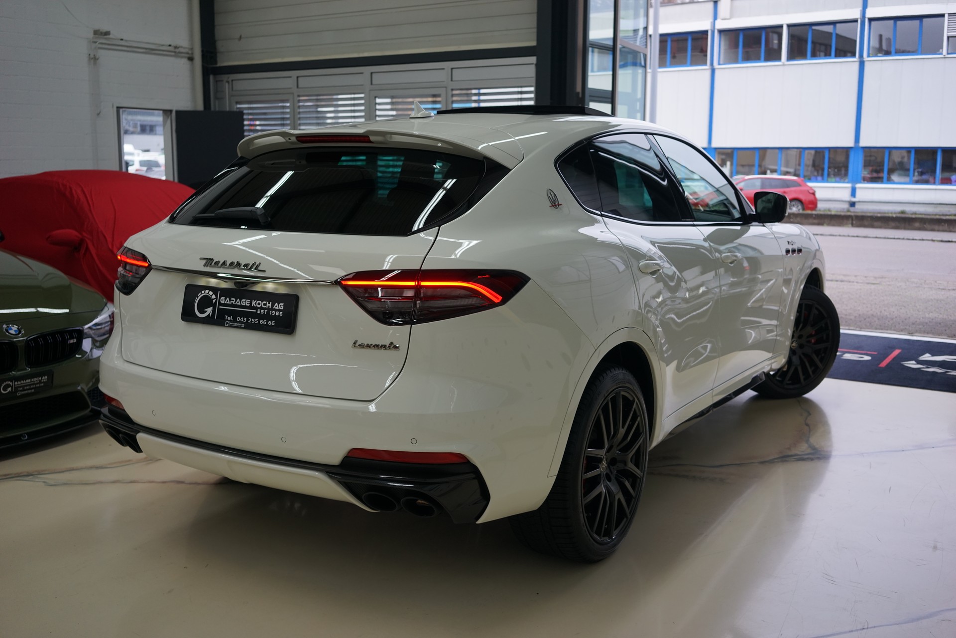 MASERATI Levante 3.8 V8 Trofeo Q4 Automatica-image-8